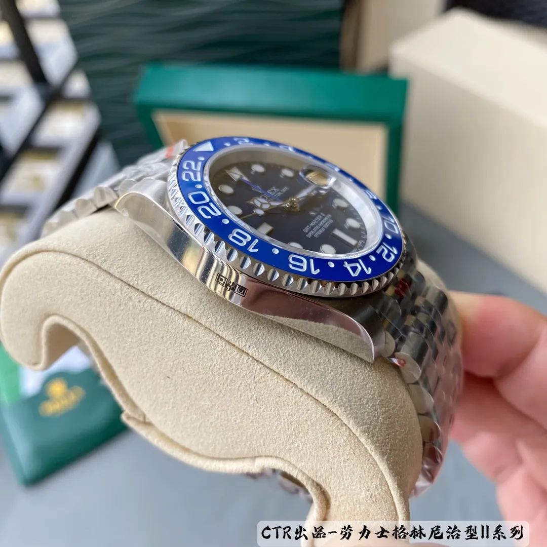 【High-end replica】💰1160! 【Customized all-in-one machine】💰1720! Rolex GMT-Master II series GMT-Master GMT single product hot model 🔥Re-engraved all the visible appearances of the original, far surpassing the so-called "imitation machine" with the same craftsmanship, giving full play to the quality of the big manufacturer, meeting all kinds of "B" scenes [Color] [Movement] Imported Citizen 9015 movement, the GMT pointer supports the original synchronization and monotonic function, the factory movement is detected and adjusted, and the appearance details are synchronized with the original genuine product! It is truly both inside and outside [Strong] [Literal] It is equipped with the high-quality surface of CTR factory, super original synchronized luminous color, strong durability, and the scale has no spots and flaws, and continues to lead the market in literal quality of the same level [Ring] It is matched with the original ceramic ring without color difference, and the ring scale is delicate and well-proportioned, which can be compared with the big manufacturers. [Case] 316 stainless steel case, scratch-resistant sapphire crystal glass mirror, anti-reflective convex magnifying (2.5-digit) calendar window, magnification synchronized with the original, clear and transparent reading of time and calendar [strong] 🔥Top product, high quality products constantly🔥
