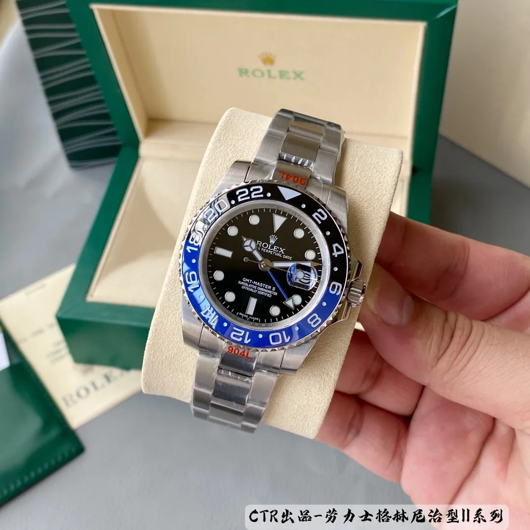 【High-end replica】💰1160! 【Customized all-in-one machine】💰1720! Rolex GMT-Master II series GMT-Master GMT single product hot model 🔥Re-engraved all visible appearances of the original, far surpassing the so-called "imitation machine" with the same craftsmanship, giving full play to the quality of the big manufacturer, meeting all kinds of "B" scenes [Color] [Movement] Imported Citizen 9015 all-in-one machine movement, factory movement detection and adjustment, the appearance details are synchronized with the original genuine product! It is truly both inside and outside [strong] [Literal] It is equipped with the high-quality surface of Laojia, the super original synchronous luminous color, strong durability, and the scale has no spots and flaws, and continues to lead the market in literal quality of the same level [Ring] It is equipped with the original ceramic ring, and the ring scale is delicate and well-proportioned, which can be compared with the big manufacturers. [Case] 316 stainless steel case, scratch-resistant sapphire crystal glass mirror, anti-reflective convex magnifying (2.5-digit) calendar window, magnification synchronized with the original, clear and transparent reading of time and calendar [strong] 🔥Top product, high quality products constantly🔥