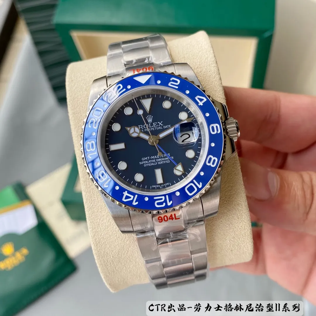 【High-end replica】💰1160! 【Customized all-in-one machine】💰1720! Rolex GMT-Master II series GMT-Master GMT single product hot model 🔥Re-engraved all visible appearances of the original, far surpassing the so-called "imitation machine" with the same craftsmanship, giving full play to the quality of the big manufacturer, meeting all kinds of "B" scenes [Color] [Movement] Imported Citizen 9015 all-in-one machine movement, factory movement detection and adjustment, the appearance details are synchronized with the original genuine product! It is truly both inside and outside [strong] [Literal] It is equipped with the high-quality surface of Laojia, the super original synchronous luminous color, strong durability, and the scale has no spots and flaws, and continues to lead the market in literal quality of the same level [Ring] It is equipped with the original ceramic ring, and the ring scale is delicate and well-proportioned, which can be compared with the big manufacturers. [Case] 316 stainless steel case, scratch-resistant sapphire crystal glass mirror, anti-reflective convex magnifying (2.5-digit) calendar window, magnification synchronized with the original, clear and transparent reading of time and calendar [strong] 🔥Top product, high quality products constantly🔥