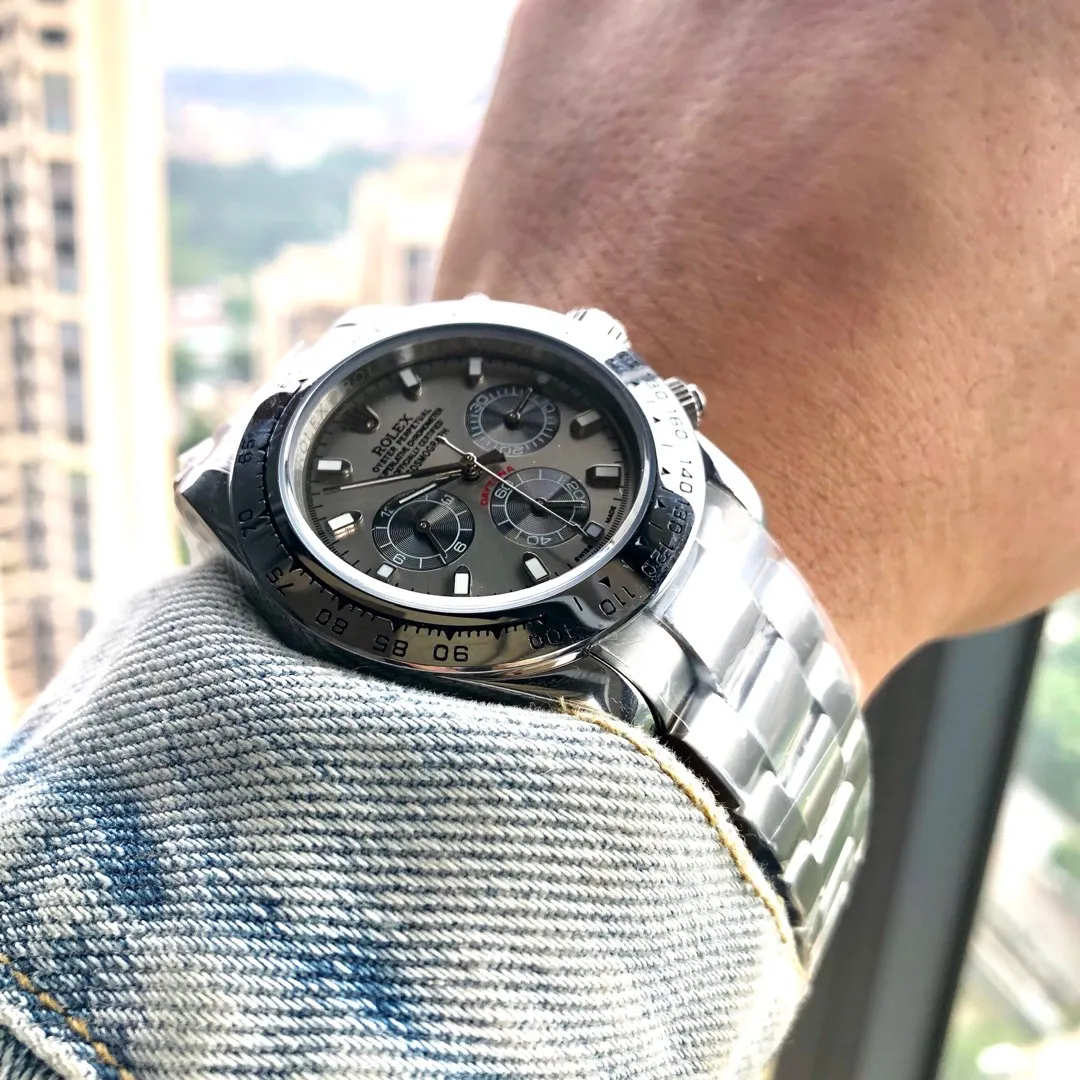 【High-end replica】💰1160! 【Customized all-in-one machine】💰1720! 🇨🇳🌈Rolex Green Dial 🌈Cosmograph-Daytona Series Gold Ludi Extreme details Strict requirements to create high-quality products [High-quality Swiss case cover]👨Always pursue fine workmanship Ceramic ring scale will never fade Different from ordinary cases in the market Wei Qiao has been committed to creating high-quality workmanship watches🔥Multi-color matching, equipped with fully automatic mechanical movement Size 43mm sapphire mirror Stainless steel brushed strap original safety buckle
