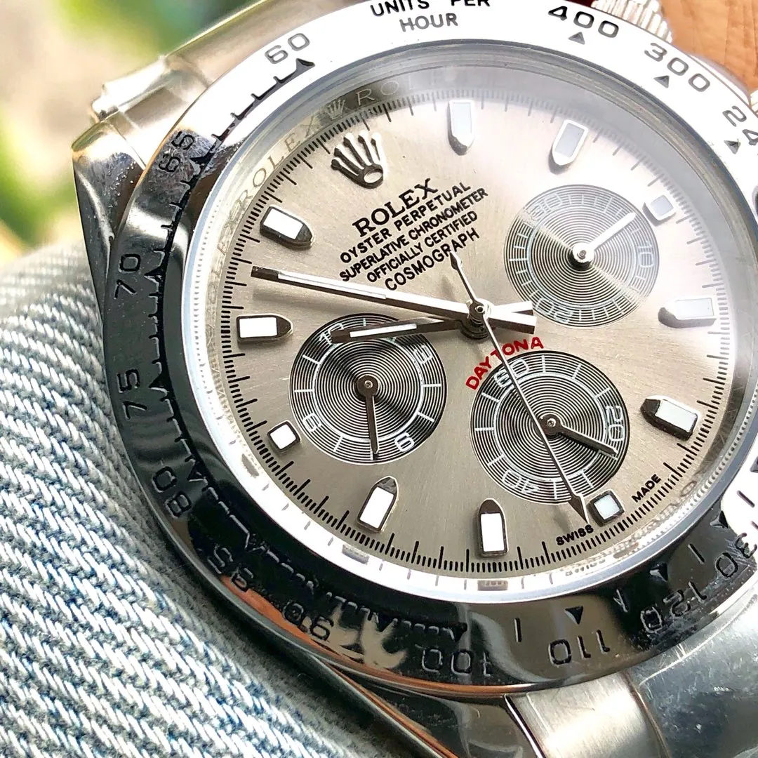 【High-end replica】💰1160! 【Customized all-in-one machine】💰1720! 🇨🇳🌈Rolex Green Dial 🌈Cosmograph-Daytona Series Gold Ludi Extreme details Strict requirements to create high-quality products [High-quality Swiss case cover]👨Always pursue fine workmanship Ceramic ring scale will never fade Different from ordinary cases in the market Wei Qiao has been committed to creating high-quality workmanship watches🔥Multi-color matching, equipped with fully automatic mechanical movement Size 43mm sapphire mirror Stainless steel brushed strap original safety buckle