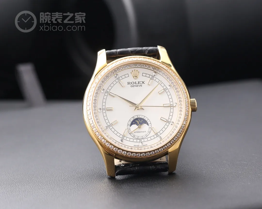 【Foreign trade import】💰4500! Rolex-Cellini Moon Phase 🔥． The Mingdian watch moon phase series adheres to the consistent tradition of Rolex, and more beautifully combines the 6-digit calendar with the sun and moon astrology that is popular among watch lovers. Whether it is the classic and timeless dial design, or the cool polygonal lines carved from stainless steel or rose gold, it is no exception. It also uses the Swiss ETA2824-3 movement, which has a 6-digit calendar and large moon phase, and a watch diameter of 40*10. Sapphire glass. Cowhide pin buckle. Exquisite work, enjoy the ultimate luxury! Welcome to reprint!