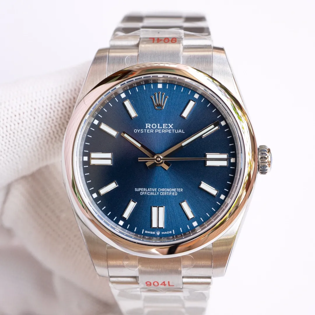 EW2020 new Rolex Oyster Perpetual 41 series 1⃣️With Rolex’s new 3230 movement; 2⃣️The thickness is 12mm consistent with the original: the diameter of the watch is 41mm; 3⃣️Polished nails; top Swiss ice blue luminous, consistent with Rolex’s original luminous; 4⃣️Super 904 steel material; sapphire glass; 5⃣️Top workmanship, each strap fits perfectly with the lugs, giving the wrist the highest comfort; every ultimate detail is the sincerity of the EW factory's ingenious development! !