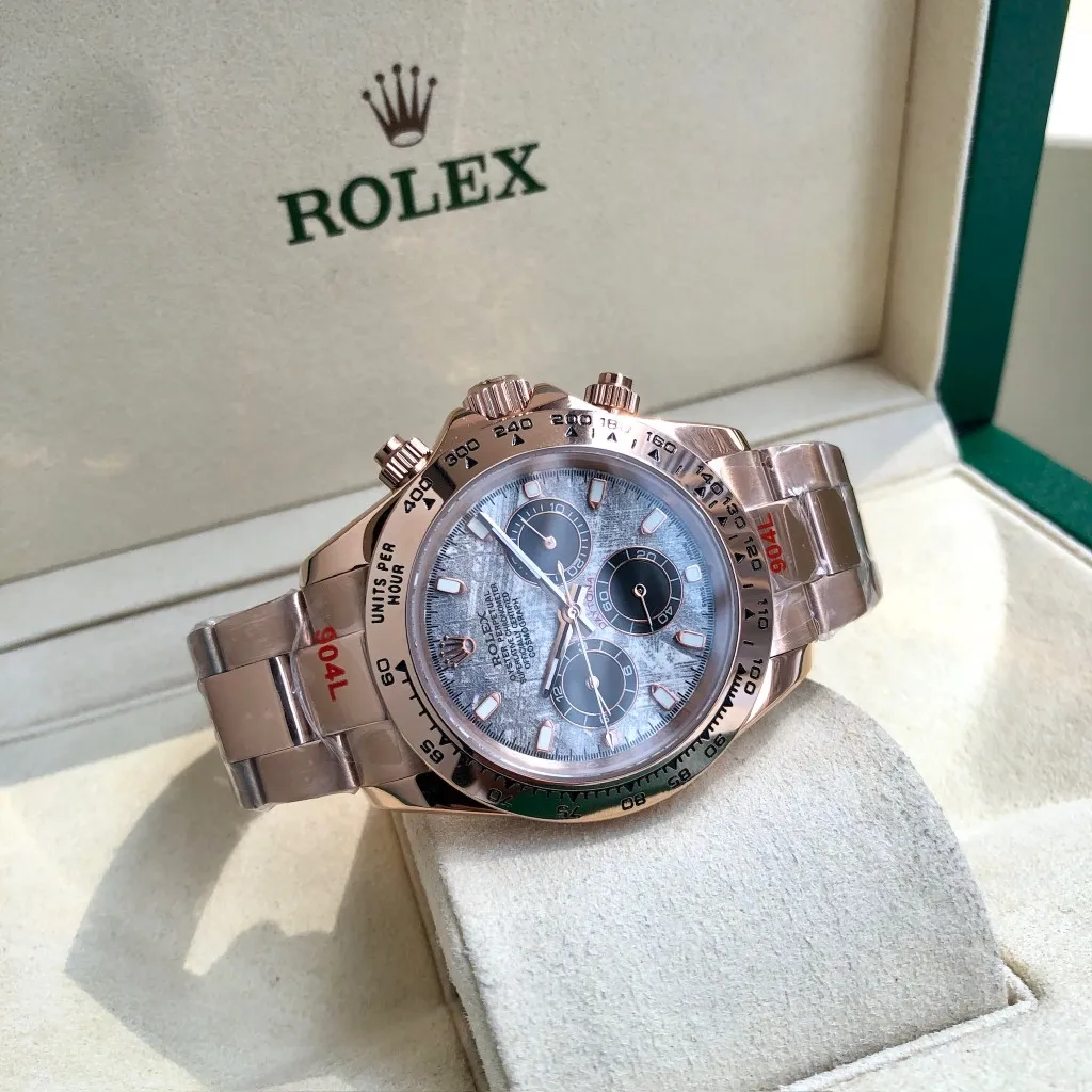【High-end replica】💰1160! Customized all-in-one machine 💰1720! Rolex Daytona Series [Diameter] 40mm [Movement] Equipped with imported fully automatic mechanical movement [Ring] Imported finely polished ring/ceramic ring [Mirror] Scratch-resistant sapphire glass mirror [Material] Imported 316L stainless steel case [Strap] Stainless steel three-bead strap/high-quality tape [Buckle] Original buckle Super high quality, more beautiful in kind, market exclusive! Classic men's casual watch, the standard accessory for successful men, allowing you to wear it once and for all!