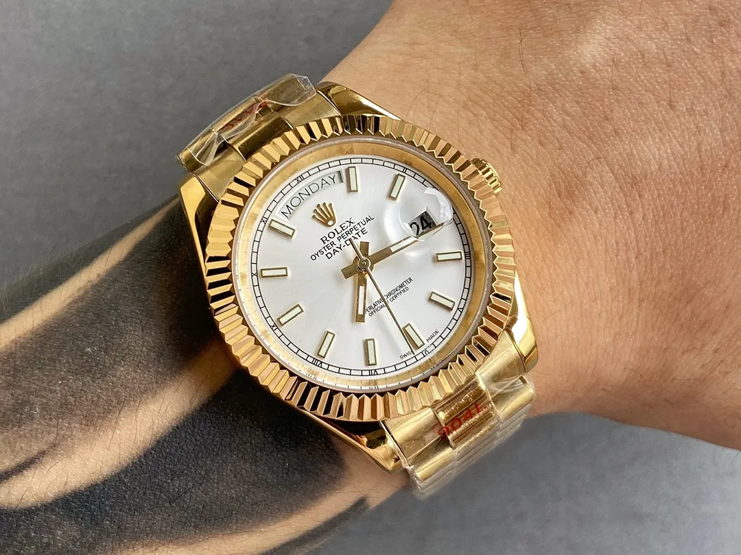 【High-end replica】💰1300! ROLEX Best Selling Classic Series: Datejust Oyster Dual Calendar Series Movement: Top imported fully automatic Citizen 8215 mechanical movement dual calendar display Case: Made of 316 stainless steel case Mirror: Sapphire scratch-resistant mirror Size: Diameter 40mm Thickness 10mm