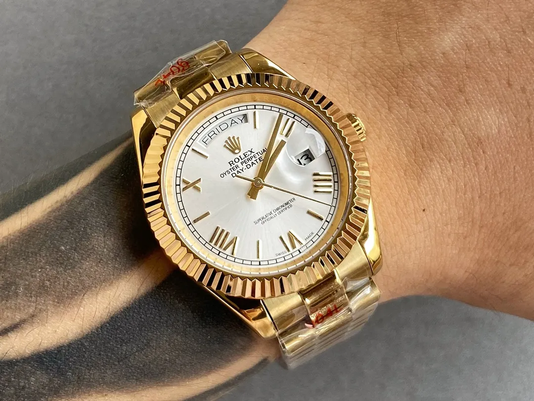 【High-end replica】💰1300! ROLEX Best Selling Classic Series: Datejust Oyster Dual Calendar Series Movement: Top imported fully automatic Citizen 8215 mechanical movement dual calendar display Case: Made of 316 stainless steel case Mirror: Sapphire scratch-resistant mirror Size: Diameter 40mm Thickness 10mm