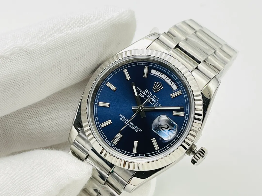 【High-end replica】💰1300! 【Customized all-in-one machine】💰1900! 【Top Replica】💰Private chat! Rolex DAY-DATE weekly diary series! Diameter 40, 36 mm, details: 1⃣️Perfect big day-small calendar disk, super luminous needle, double-bright sapphire glass, the watch case is made of fine steel and uses real K gold plating to solve the problem of darkening and fading of gold watches! 2⃣️ Equipped with 2836 movement machinery, zero repairs! 3⃣️[Watch strap] Head-shaped three-lattice arched link, the head piece is assembled in five pieces, the buckle engraving details are more in place, and the overall details are more delicate and comfortable! 4⃣️What’s more worth mentioning is that this updated version has solved the problem of three-dimensionality of the 12 o’clock Rolex Crown LOGO that has not been solved in previous versions. The literal printing three-dimensionality and the scale stone have abandoned the previous zircon and used Swarovski artificial crystal diamonds. No matter the cost, they only strive for perfection. It can be said that it is extremely attentive and perfectly demonstrates the spirit of craftsmanship. DR Factory redefines the highest quality Rolex, allowing you to buy it once and for all!