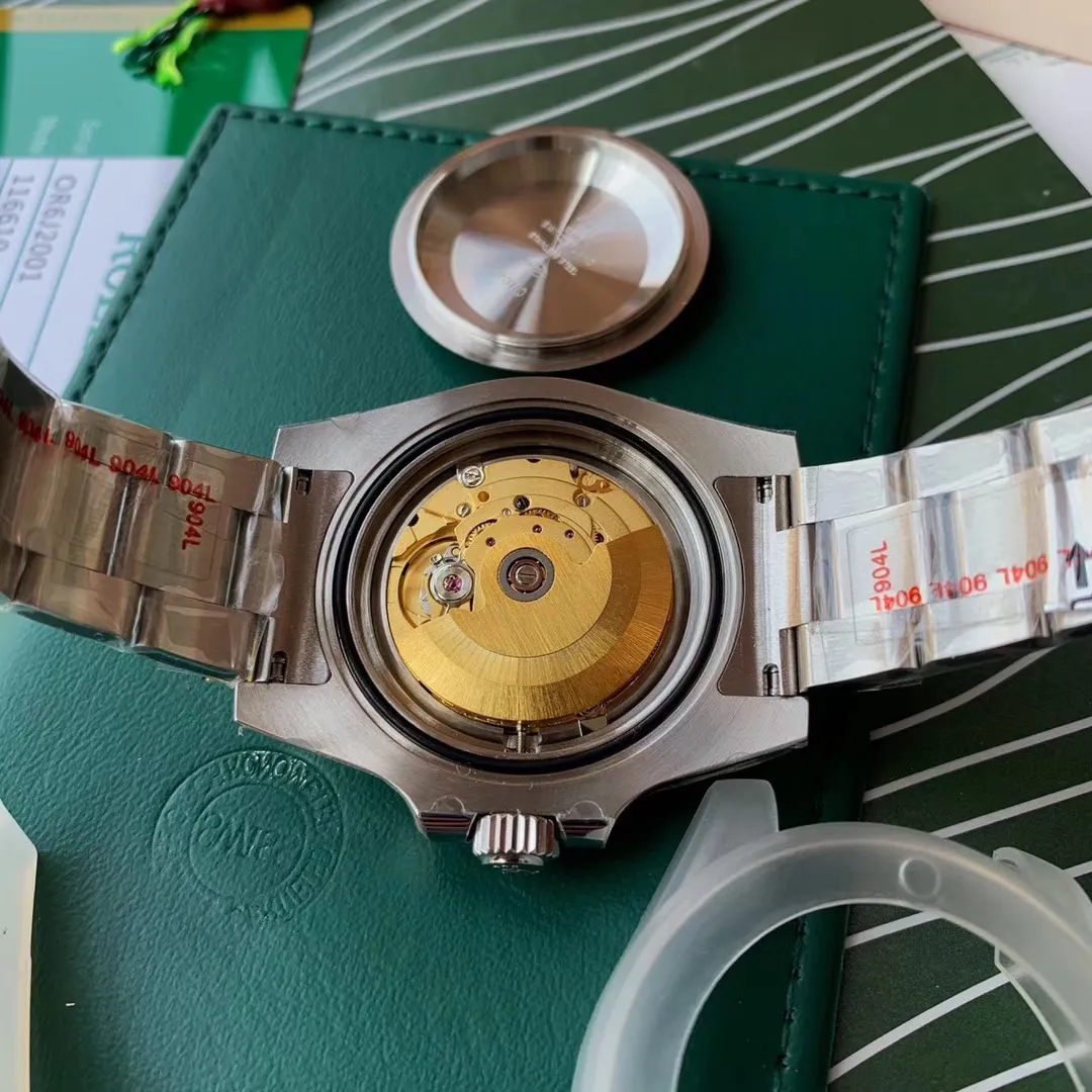 [Top replica] 💰3700 N factory V8 version 2836 movement arrives‼ Official one-to-one replica of the original version (super version) Rolex SUB Submariner series model 116610 gold series/green water ghost/black water ghost/blue water ghost, original mold opening, equipped with 2836 movement, the most classic Oyster style: [904L stainless steel case] size 40mm X The 13mm Oyster case is consistent with the original product. Through careful polishing and strict quality control, the shape is ensured to be in place, and the brushing and polishing are comparable to the original craftsmanship. [Crown] One case and one crown, carefully crafted, each crown logo faces upright, highlighting the symbol of the king. The master watchmaker strives for excellence in every detail, and continues the waterproof system of the lock, just like the original. [904L Stainless Steel Watch Strap] The three-row link Oyster watch strap is made of fully brushed technology, which is delicate and clean. It is equipped with an Oyster safety buckle. The elegant solid link watch strap is full of texture and comfortable to wear. [Mirror] Made of scratch-resistant sapphire mirror and blue film calendar crystal. [Bezel] The bezel is made of one-piece (non-etched) sapphire luminous beads, the platinum electroplated scale has a uniform color that will never fade, and the ice blue super bright luminous. 300 meters waterproof. Each watch has been strictly tested before leaving the factory to ensure quality. Please pay attention to more details. 🔥Top quality products are constantly produced🔥