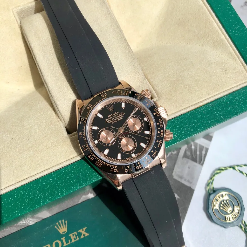 【High-end replica】💰1160! Customized all-in-one machine 💰1720! Rolex Daytona Series [Diameter] 40mm [Movement] Equipped with imported fully automatic mechanical movement [Ring] Imported finely polished ring/ceramic ring [Mirror] Scratch-resistant sapphire glass mirror [Material] Imported 316L stainless steel case [Strap] Stainless steel three-bead strap/high-quality tape [Buckle] Original buckle Super high quality, more beautiful in kind, market exclusive! Classic men's casual watch, the standard accessory for successful men, allowing you to wear it once and for all!