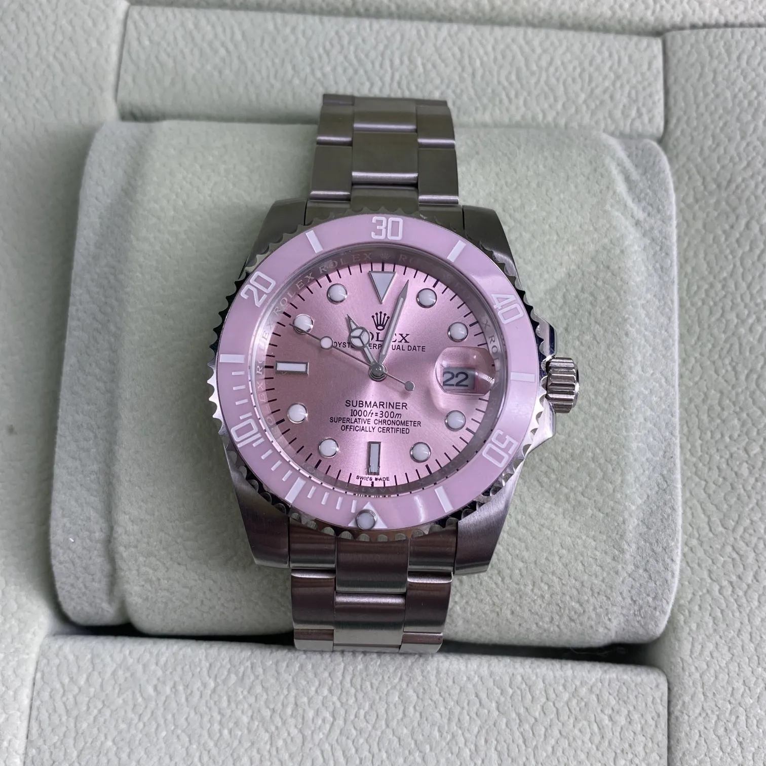 【Foreign trade import】💰1080! Rolex --- distinguished Submariner series mechanical men's and women's watches! Top ladies watch, imported 316 stainless steel case! Mineral super strong mirror, long-lasting wear resistance, ceramic ring with rotatable ring mouth, 316 all-stainless steel band watch, fully automatic mechanical movement, accurate travel time, size 40mm and thickness 11mm, new product exclusive assembly is hot-selling... Bowl beauty display, infinite charm, extraordinary temperament, come and buy, high-quality products are constantly available, [look for the exclusive new background of the first release]