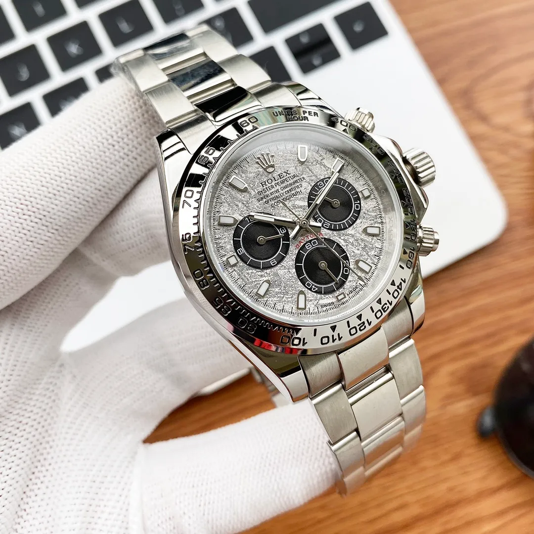 【Foreign trade import】💰1160! Rolex-ROLEX Daytona Series Type: [Cool] Men's Watch Case: 316 stainless steel (high quality workmanship) Strap: Imported tape/top 316 stainless steel (two options available) Movement: Advanced customized fully automatic mechanical movement (stable travel time) Glass: Advanced strengthened coated mirror (anti-scratch) Size: diameter 40mm, thickness 12mm
