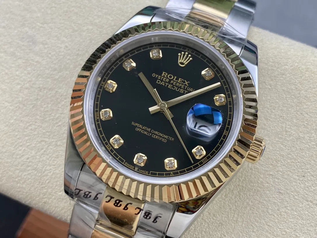 【High-end replica】💰1160! Rolex Single Calendar Datejust Series 41mm [Diameter] 41mm [Movement] Equipped with imported fully automatic mechanical movement [Ring] Rolex RingCommand triangular pit pattern / aperture [Mirror] Scratch-resistant sapphire glass mirror [Material] Imported 316L stainless steel case [Strap] Stainless steel (Oystersteel) optional three-bead/five-bead chain strap [Buckle] Original buckle Super high quality, more beautiful in kind, market exclusive! Classic men's casual watch, the standard accessory for successful men, allowing you to wear it once and for all!