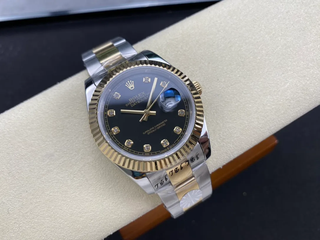 【High-end replica】💰1160! Rolex Single Calendar Datejust Series 41mm [Diameter] 41mm [Movement] Equipped with imported fully automatic mechanical movement [Ring] Rolex RingCommand triangular pit pattern / aperture [Mirror] Scratch-resistant sapphire glass mirror [Material] Imported 316L stainless steel case [Strap] Stainless steel (Oystersteel) optional three-bead/five-bead chain strap [Buckle] Original buckle Super high quality, more beautiful in kind, market exclusive! Classic men's casual watch, the standard accessory for successful men, allowing you to wear it once and for all!
