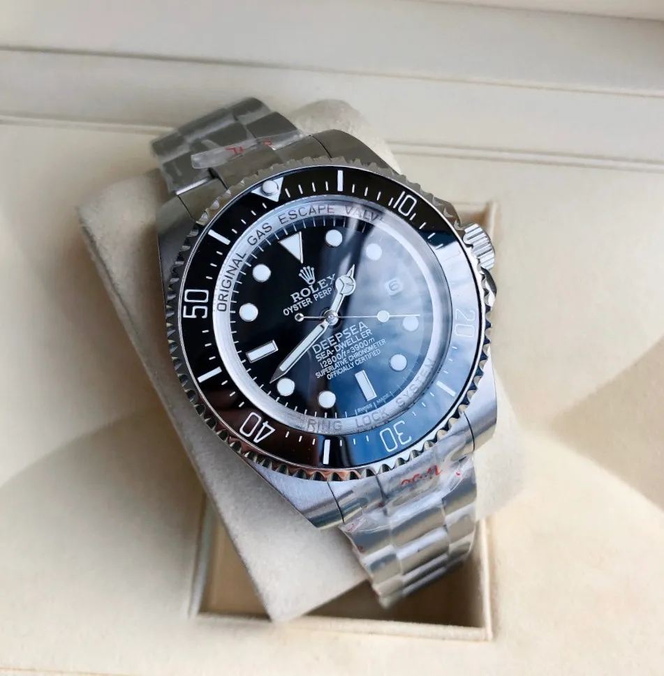 【High-end replica】💰1240! 【Customized all-in-one machine】💰1720! Rolex Ghost King As one of the leading brands in the watch circle, the Ghost King is undoubtedly one of the leading watches of the brand. The GD factory invests heavily in creating fine steel texture, diving performance, luminous intensity, and accurate travel time, which perfectly interprets the essence of this model. [Movement] Equipped with GD's dedicated 0️⃣rework, 💯new original Citizen 8215 fully automatic mechanical movement, with accurate travel time, excellent performance, and a power reserve of up to 48 hours. [Case] 316L stainless steel case perfectly presents the same curvature and gloss as the original version, super high-density mineral glass mirror, exquisite workmanship perfectly inherits the original diving performance [Literal] Clear scale, super long-lasting luminous, synchronized authentic details, clear inner shadow circle lettering, well-proportioned fonts [Watch strap] 316L stainless steel bracelet with the only original telescopic adjustable clasp in its class ⚠️ Please look for the exclusive quality of GD products