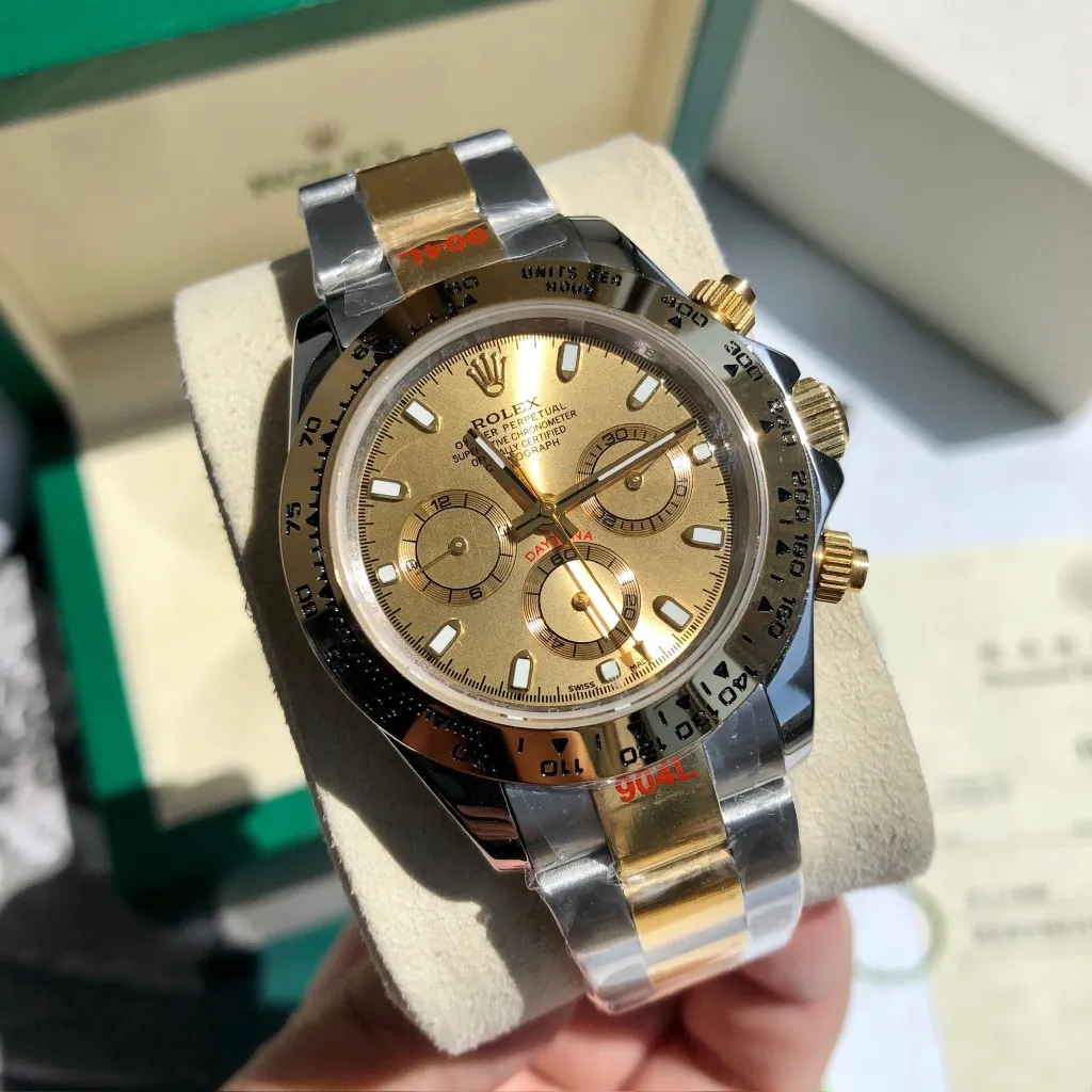 【High-end replica】💰1160! Customized all-in-one machine 💰1720! Rolex Daytona Series [Diameter] 40mm [Movement] Equipped with imported fully automatic mechanical movement [Ring] Imported finely polished ring/ceramic ring [Mirror] Scratch-resistant sapphire glass mirror [Material] Imported 316L stainless steel case [Strap] Stainless steel three-bead strap/high-quality tape [Buckle] Original buckle Super high quality, more beautiful in kind, market exclusive! Classic men's casual watch, the standard accessory for successful men, allowing you to wear it once and for all!