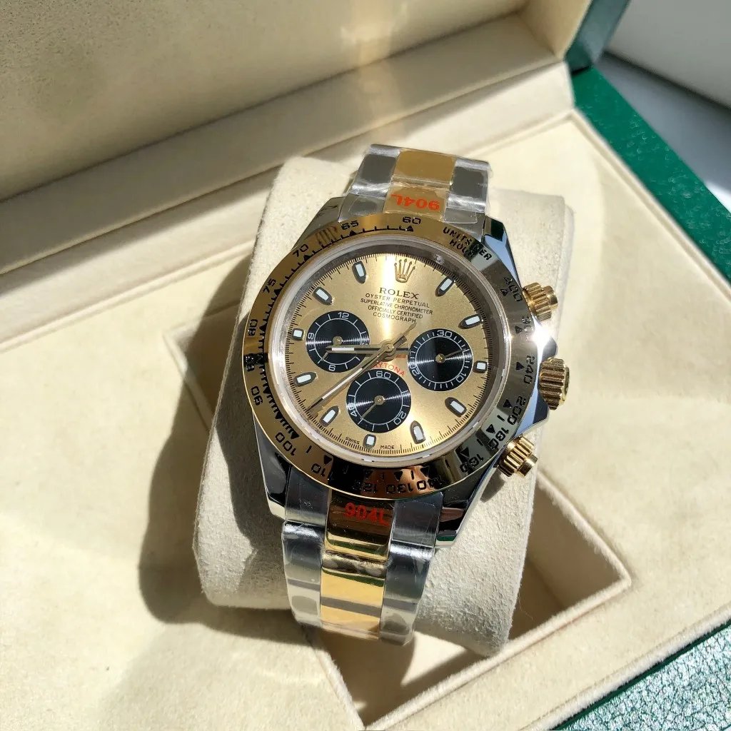 【High-end replica】💰1160! Customized all-in-one machine 💰1720! Rolex Daytona Series [Diameter] 40mm [Movement] Equipped with imported fully automatic mechanical movement [Ring] Imported finely polished ring/ceramic ring [Mirror] Scratch-resistant sapphire glass mirror [Material] Imported 316L stainless steel case [Strap] Stainless steel three-bead strap/high-quality tape [Buckle] Original buckle Super high quality, more beautiful in kind, market exclusive! Classic men's casual watch, the standard accessory for successful men, allowing you to wear it once and for all!