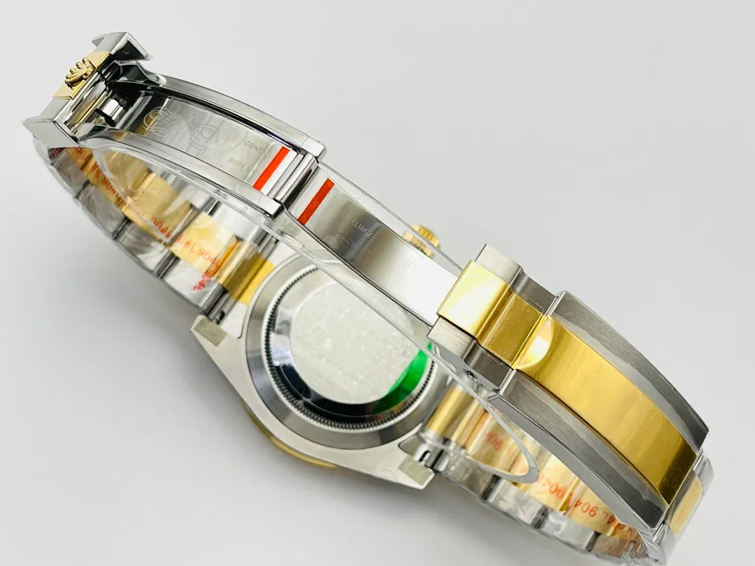[VS Factory2022 inherits the past and connects the future with the upgraded version of V2, creating a new era of water ghosts] One watch, one card and one code, filling the gap in the market. The most cost-effective Rolex Submariner 40MM watch is shockingly released! [Technical Advantages] 1⃣️The diameter is 40MM. The water ghost is equipped with a genuine substitute clean ring. The green ghost is emerald green and translucent, and the black ghost is as deep as ink. 2⃣️The literal radial pattern has a delicate gloss, the green color is consistent with the original product, almost zero color difference, the luminous filling is full, and the brightness is long-lasting. 3⃣️904 consumable steel is used to create a hard watch body, which is polished with craftsmanship from the inside to the outside. The case size data is perfectly restored and can be interchanged with genuine products. 4⃣️The strap is smooth and made of the same 904L. The details of the strap and buckle are chamfered and polished. It feels soft and comfortable and the operation is effortless. 5⃣️New generation 3135 movement, real KIF shock absorber, more reliable and stable. 6⃣️The waterproof performance is comparable to the genuine product - the screw-in outer ring, bottom cover and winding crown system, combined with the middle case, perfectly demonstrate the waterproof performance of the consumable watch case. VS has improved many shortcomings of past submariners, and also given a higher cost performance, benefiting the majority of watch lovers. VS Factory2022’s ingenious masterpiece welcomes all watch friends to taste it!