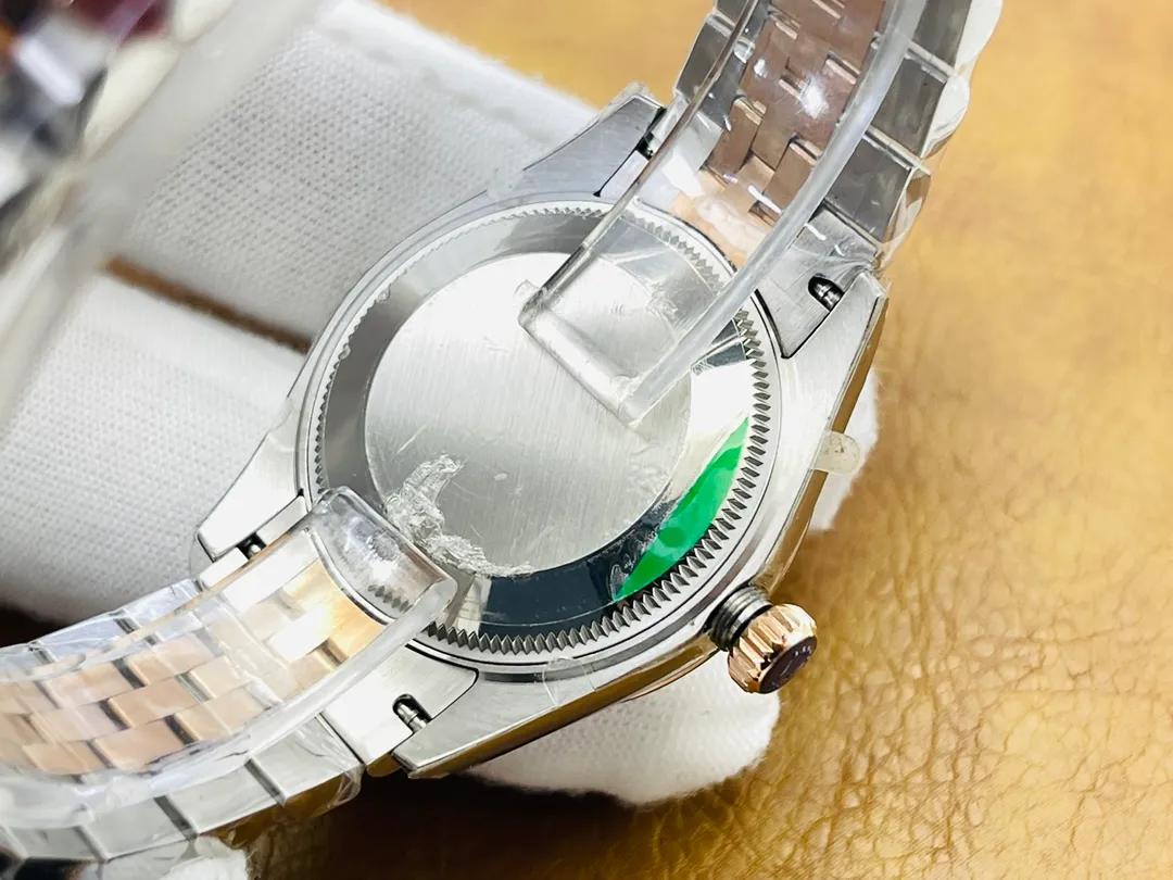 [VR Factory2023 Wall Crack Recommendation: A sincere work that pays homage to the classics] The market’s top replica version of the Rolex Datejust watch series 28MM/31MM, shaping the model of classic watches, details: 1⃣️ Equipped with 2671 movement, 48-72 hours of power reserve, non-market ordinary version. 2⃣️The overall material is made of 904L fine steel. The curvature of the side of the case is polished in place, and the thickness of the side is consistent with the original. 3⃣️Classic dog tooth ring, the platinum (electroplating) ring mouth presents a radiant light effect that is infinitely close to the original version, and the triangular pit pattern is clean and neat. 4⃣️The watch mirror is made of real sapphire crystal glass, which increases the transparency of the watch. At the same time, it has been treated with anti-glare technology, making it very convenient to read watch data and has high hardness. 5⃣️The only synchronous original thickness in the market is 11.5MM!  VR Factory2023 creates classic and ingenious masterpieces. Welcome all friends to taste it!