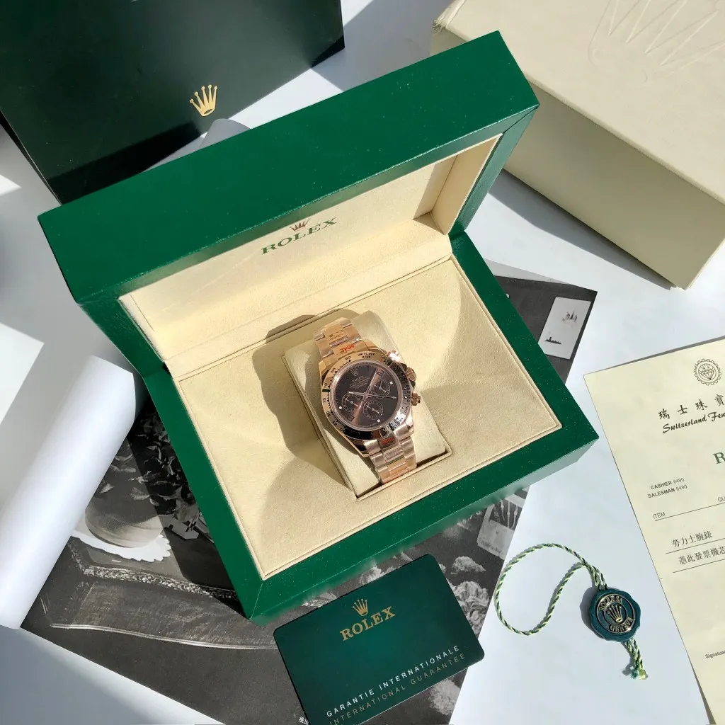 【High-end replica】💰1160! Customized all-in-one machine 💰1720! Rolex Daytona Series [Diameter] 40mm [Movement] Equipped with imported fully automatic mechanical movement [Ring] Imported finely polished ring/ceramic ring [Mirror] Scratch-resistant sapphire glass mirror [Material] Imported 316L stainless steel case [Strap] Stainless steel three-bead strap/high-quality tape [Buckle] Original buckle Super high quality, more beautiful in kind, market exclusive! Classic men's casual watch, the standard accessory for successful men, allowing you to wear it once and for all!