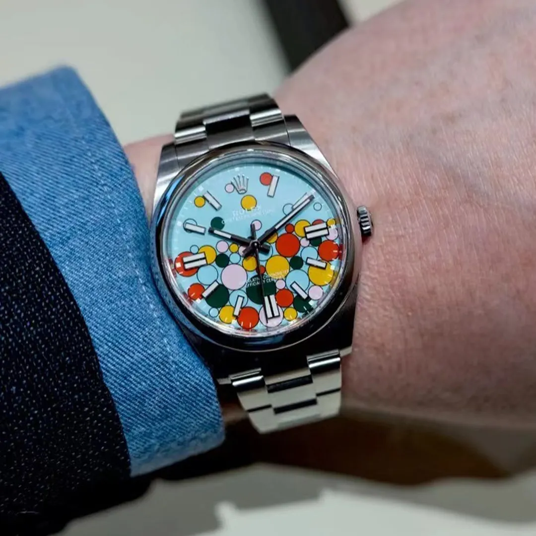 【High-end replica】💰1300! 【Customized all-in-one machine】💰1920! [Top replica] Private chat! ! ! Rolex’s new Oyster Perpetual series 126000 and 124300 balloon style ceiling-level watches are welcome to taste! 1⃣️The diameter is 41MM, which is in sync with the original size. It is built in conjunction with high-end original manufacturers. A series of improvements have been made in parallel this time! The price/performance ratio is also super high! 2⃣️With 2836 fully automatic mechanical movement! This movement is of unanimously recognized quality in the industry! 3⃣️The new Oyster model is very popular once it is opened this time. The dial is generated with 51 balloons! The three-dimensional 3D effect is so amazing that you can’t put it down! VR Factory2023’s ingenious masterpiece is welcome to taste! The pictures were taken as top replica real shots!