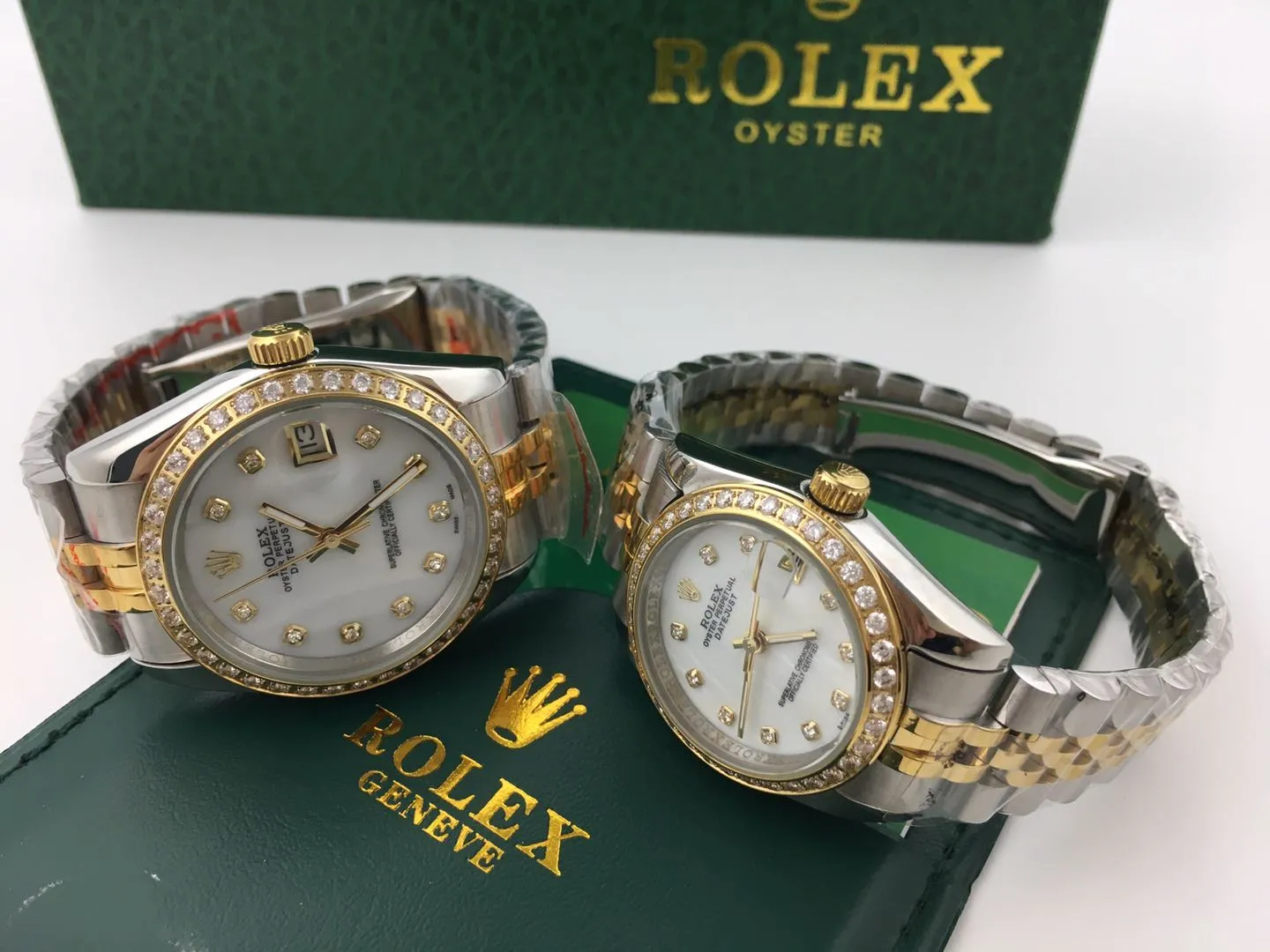 【Foreign Trade Import】💰1240 each! Watches for Couples✨Rolex shell-faced diamond fully automatic mechanical couple's casual fashion watch. The stainless steel case and strap are light and sturdy, highlighting the texture. The diamond-set dial is unique and dazzling. Additional calendar display function, convenient and elegant.