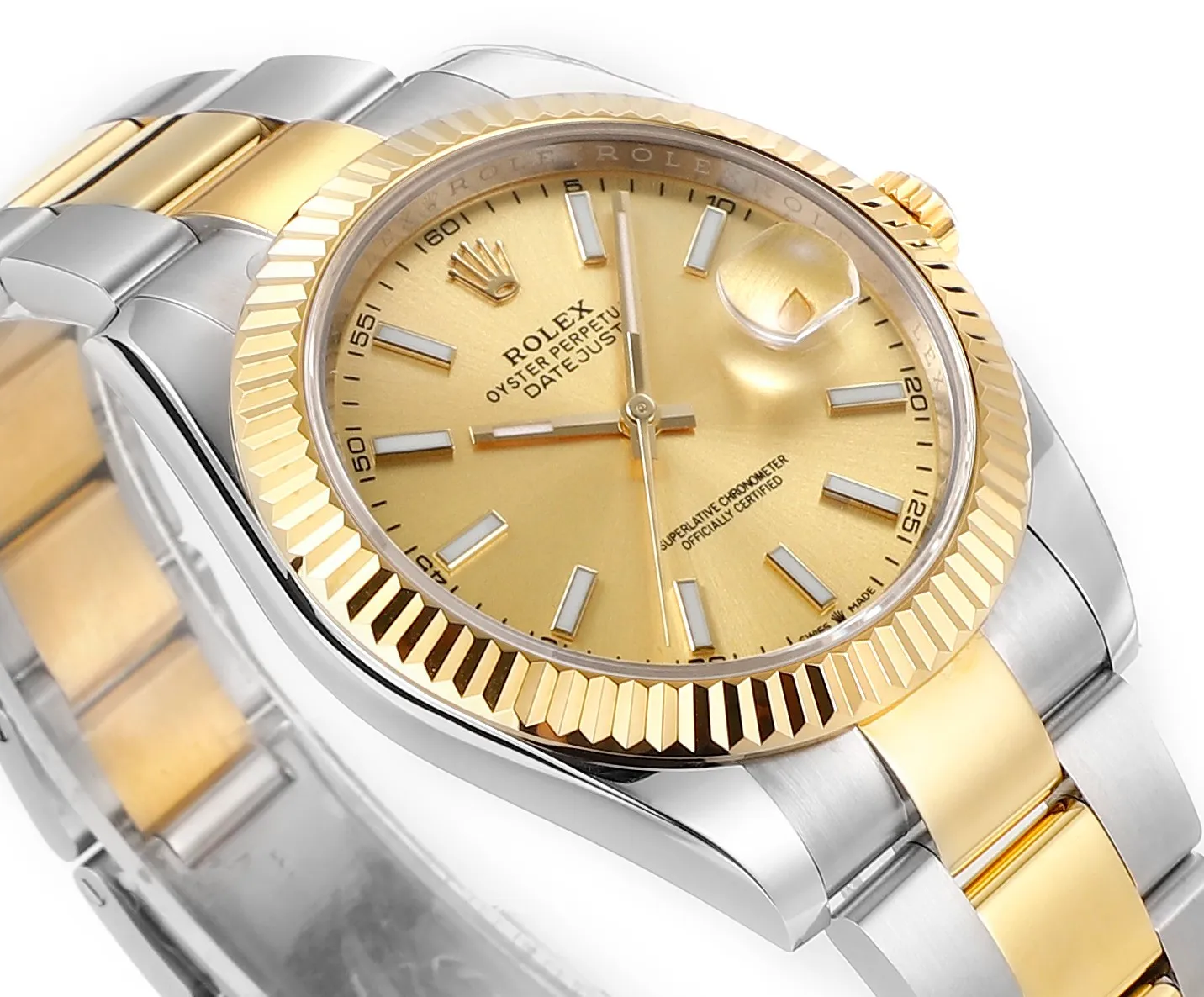 【High-end replica】💰1240! 【Customized all-in-one machine】💰1900! [Top replica] Private chat! ! ! The Rolex Datejust 41mm series creates a classic watch model. 1: The movement adopts Swiss 3235 movement. 2: In terms of material, the overall material is made of 904 steel. The curvature of the side of the case is polished in place, and the thickness of the side is consistent with the original. 3: Classic dog tooth collar. The platinum (electroplated) ring presents a radiant light effect that is extremely close to the original version, and the triangular pit pattern is clean and neat. 4: The watch mirror is made of real sapphire mirror, which increases the transparency of the watch. At the same time, it has been treated with anti-glare technology, making it very convenient to read watch data and has high hardness. 5: The only synchronous original thickness in the market is 11.5mm. This picture was taken in top reproduction quality!