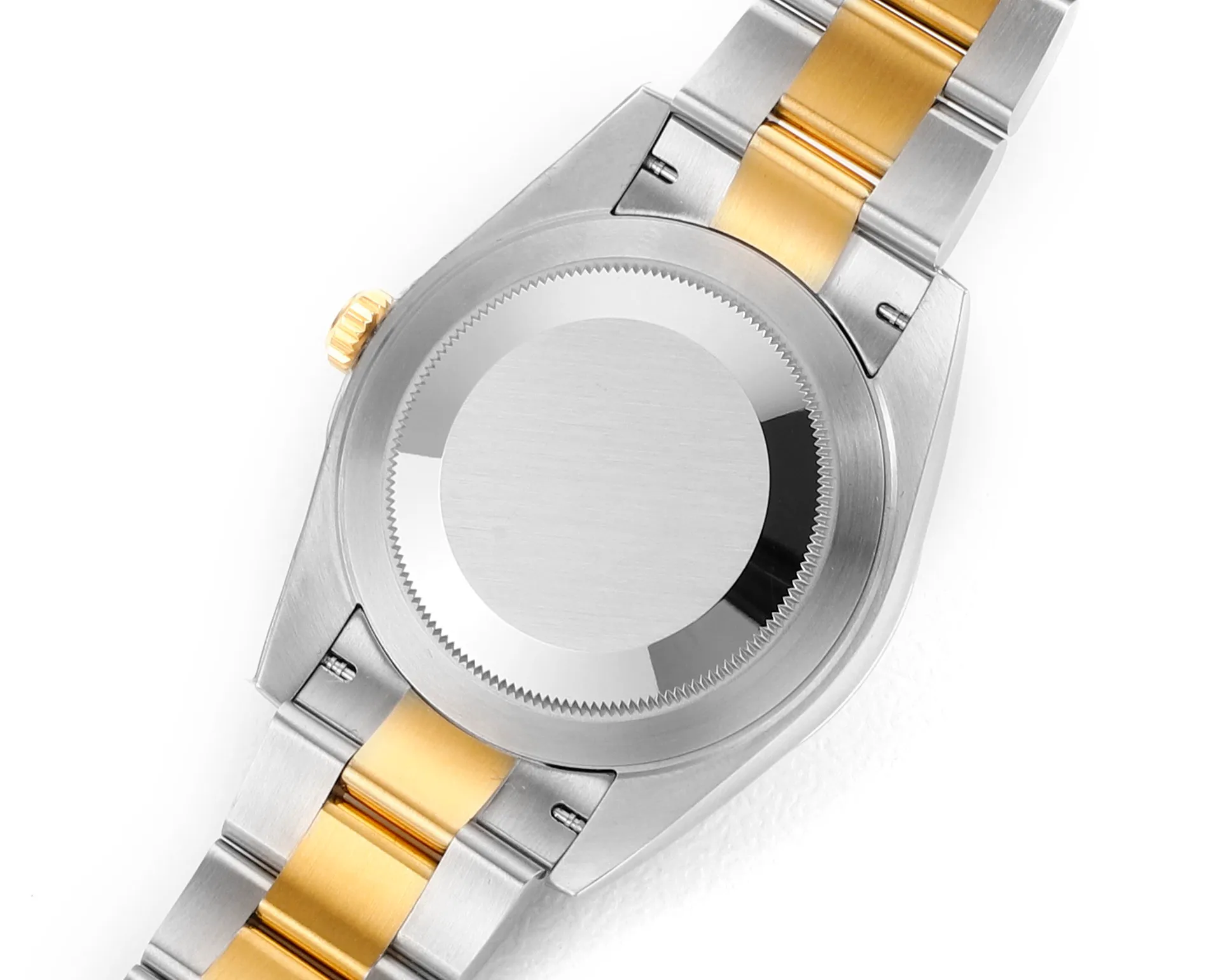 【High-end replica】💰1240! 【Customized all-in-one machine】💰1900! [Top replica] Private chat! ! ! The Rolex Datejust 41mm series creates a classic watch model. 1: The movement adopts Swiss 3235 movement. 2: In terms of material, the overall material is made of 904 steel. The curvature of the side of the case is polished in place, and the thickness of the side is consistent with the original. 3: Classic dog tooth collar. The platinum (electroplated) ring presents a radiant light effect that is extremely close to the original version, and the triangular pit pattern is clean and neat. 4: The watch mirror is made of real sapphire mirror, which increases the transparency of the watch. At the same time, it has been treated with anti-glare technology, making it very convenient to read watch data and has high hardness. 5: The only synchronous original thickness in the market is 11.5mm. This picture was taken in top reproduction quality!