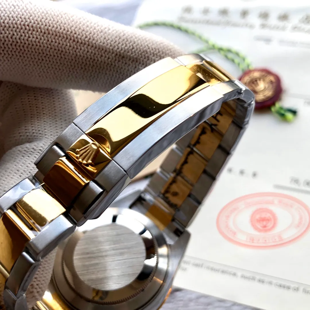 【High-end replica】💰1300! 【Customized all-in-one machine】💰1840! Rolex Daytona Special Custom Edition Series Created by Swiss Shell. It goes without saying that the goods are good. "Daytona series is equipped with a fully automatic mechanical movement. Stainless steel case. Size 40mm. Coated glass. Stainless steel strap. Made by Swiss Shell. Original buckle. I can't put it down. The Rolex Daytona. This picture was taken of a customized all-in-one machine!