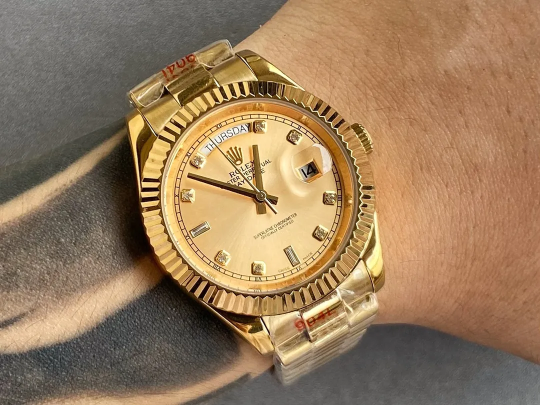 【High-end replica】💰1300! ROLEX Best Selling Classic Series: Datejust Oyster Dual Calendar Series Movement: Top imported fully automatic Citizen 8215 mechanical movement dual calendar display Case: Made of 316 stainless steel case Mirror: Sapphire scratch-resistant mirror Size: Diameter 40mm Thickness 10mm