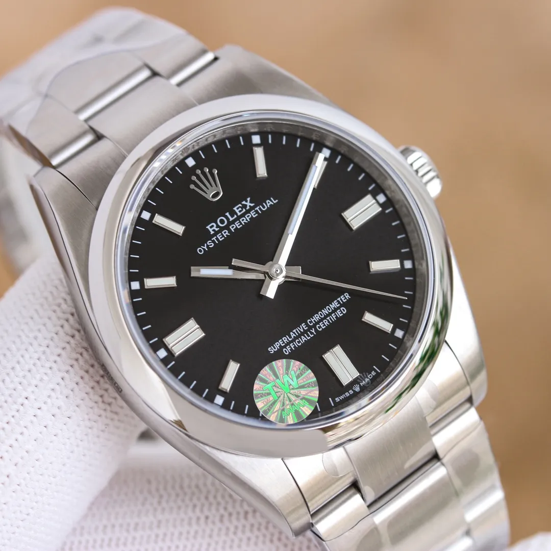 【High-end replica】💰1240! Customized all-in-one machine 💰1720! Rolex Color Oyster Perpetual‼ ️ We always adhere to high quality and ultra-high cost performance [strong][strong][strong] to benefit our cousins! You can choose between 36mm and 41mm. It adopts 2824 movement with stable running time. There is no color difference between the lettering and the original. The nails are precision polished. The raw material imported from Switzerland is ice sapphire blue with luminous effect. The lettering is the top printing technology in the industry. The super three-dimensional pointer is consistent with the original without burrs. The buckle feels the same as the original! All details are complete, the owner strongly recommends [strong][strong][strong]