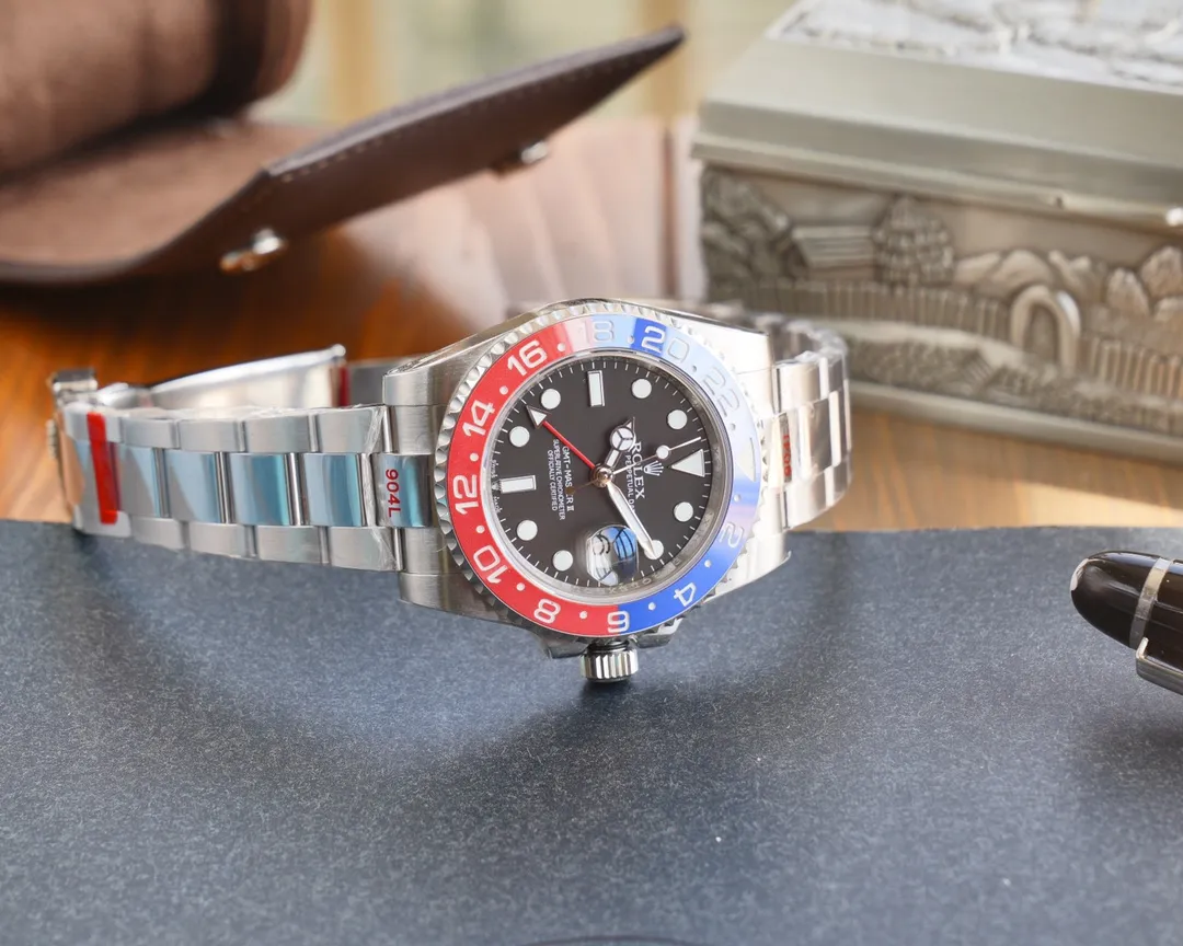【High-end replica】💰1160! 【Customized all-in-one machine】💰1720! [Top replica] Private chat! ! ! The Rolex Greenwich [GMT-Master II] is one of Rolex's best-selling watches. It is equipped with a real ceramic ring and platinum fonts. The imported 9015 all-in-one mechanical movement has stable and reliable quality. The diameter is 40mm. It is developed one-to-one from the original.