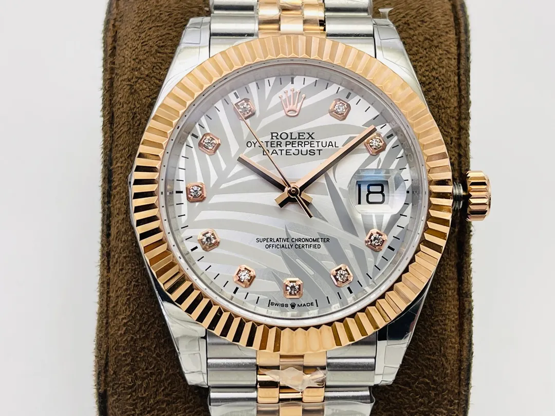 [VR Factory2022 latest masterpiece] Rolex’s latest Datejust series mechanical watch! 1⃣️[Size] Diameter 41MM, thickness 12MM! 2⃣️[Movement] Equipped with 2836 movement, strict debugging ensures accurate travel time, stable performance, and zero repairs! 3⃣️【Dial text】Using top-grade Swarovski diamonds and hand-inlaid craftsmanship, it is designed with the concept of excellence! 4⃣️[Case Buckle] The 904L stainless steel case is made of the same material as the original version and paired with a 904L stainless steel strap/original safety buckle! 5⃣���The watch strap is made of 904L Oyster steel.  6⃣️The side of the watch case is consistent with the original version and adds a QR code to prevent counterfeiting! 7⃣️【Mirror】Scratch-resistant sapphire crystal, anti-reflective convex magnifying calendar window, pure waterjet cutting! VR Factory is the same on the outside as it is original! Welcome friends from all walks of life to taste it!