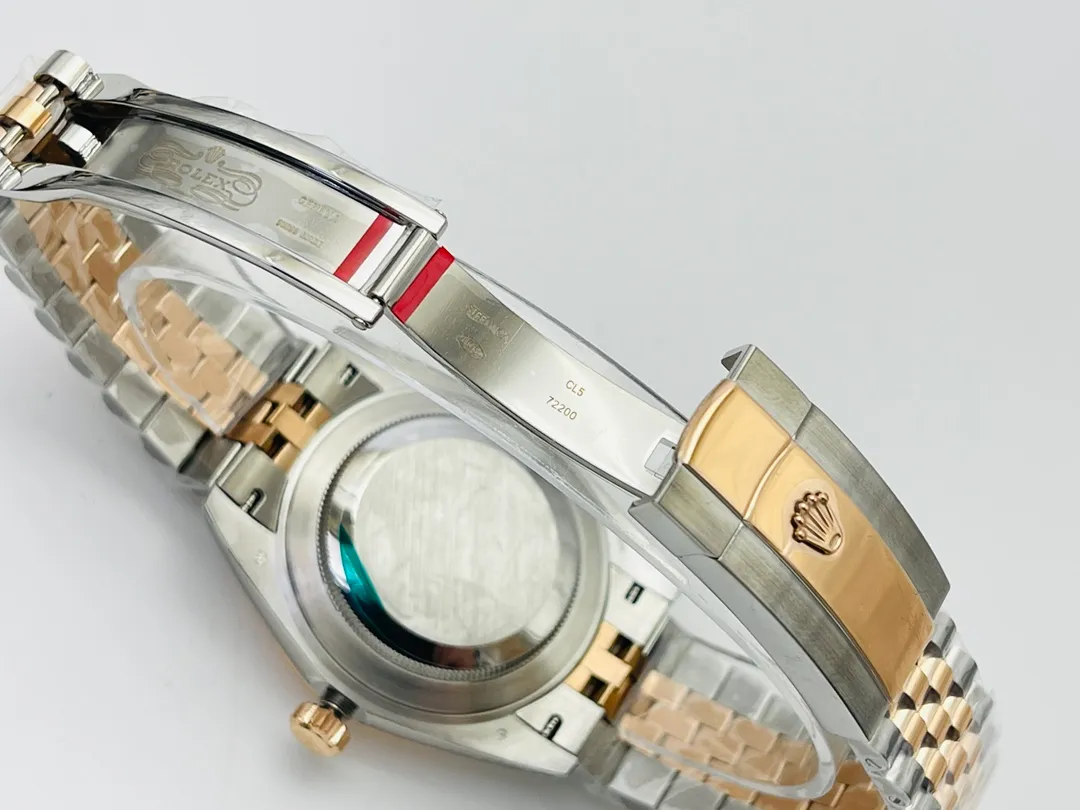 [VR Factory2022 latest masterpiece] Rolex’s latest Datejust series mechanical watch! 1⃣️[Size] Diameter 41MM, thickness 12MM! 2⃣️[Movement] Equipped with 2836 movement, strict debugging ensures accurate travel time, stable performance, and zero repairs! 3⃣️【Dial text】Using top-grade Swarovski diamonds and hand-inlaid craftsmanship, it is designed with the concept of excellence! 4⃣️[Case Buckle] The 904L stainless steel case is made of the same material as the original version and paired with a 904L stainless steel strap/original safety buckle! 5⃣���The watch strap is made of 904L Oyster steel.  6⃣️The side of the watch case is consistent with the original version and adds a QR code to prevent counterfeiting! 7⃣️【Mirror】Scratch-resistant sapphire crystal, anti-reflective convex magnifying calendar window, pure waterjet cutting! VR Factory is the same on the outside as it is original! Welcome friends from all walks of life to taste it!