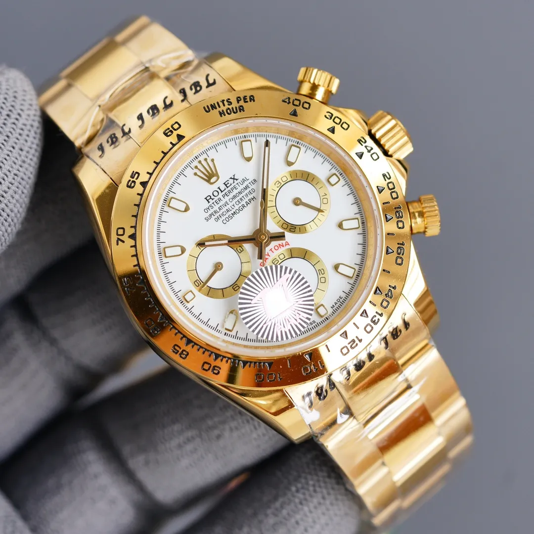 【Foreign trade import】💰2400! TT Factory August "Upgraded Version" 8⃣️🈷️Major Upgrade: The letter adopts the latest technology "self-priming" luminous technology. The brightness is twice that of the 2020 version. The color is corrected and the light is more durable. It is full of texture. Figure 5⃣️shown⚠️⚠️ Tt Factory deeply understands the customer's heart and creates high-quality, cost-effective watches with "craftsmanship". "Check every layer" and "lock tightly" just for you. Enjoy the charm on your wrist! ! ! [Rolex Cosmograph Daytona Series] [Movement] A customized three-eye enlarged version of the fully automatic mechanical movement is used to make the distance between the three function dials the same as the original. [Case] ​​40mmX13mm deep black ceramic solid outer ring with speed scale (real ceramic technology, non-scratchable, never fade, texture consistent with the original) [Dial] The function dial font and the dial logo are superimposed on the printing process, and there will be a slight bulge when viewed from the side. The background texture of the disk has been filtered and corrected countless times to ensure that it is 100% consistent with the original. The Rolex metal LOGO on it is separately molded, and it can be compared to the original in terms of three-dimensionality and roundness. The easy-to-read Chroma light luminous display is equipped with long-lasting luminous material. [Mirror] Flat sapphire crystal glass is scratch-resistant, and the effect will never be ghosted, consistent with the original product. ⚠️⚠️ (Six-digit Rolex’s unique anti-counterfeiting mark, small crown👑) [Buckle] Made of imported 316 steel and polished from 1:1 parts. The inner side is sanded and corroded by the Rolex steel seal. The external buckle safety ring is exactly the same as the original one. ⌚️⌚️ Produced by Tt factory, perfect in every detail.
