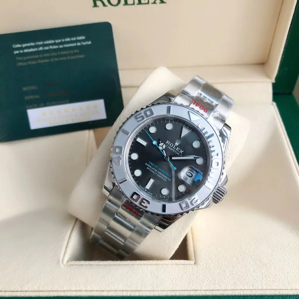 【High-end replica】💰1160! 【Customized all-in-one machine】💰1720! All Rolex Yacht-Master 40mm watches are shipped. On the basis of adhering to the characteristics of the brand, they are simultaneously matched with the original buckle of the stainless steel strap. [Movement] Equipped with a dedicated and manufactured 0️⃣reworked, 💯new original Citizen 9015 all-in-one fully automatic mechanical movement, with accurate travel time and excellent performance. [Case] 316L stainless steel case The original version of the ceramic ring rotates in both directions simultaneously, perfectly presenting the same curvature and luster as the original version. The ultra-strong high-density mineral glass mirror and exquisite workmanship perfectly inherit the original diving and swimming 🏊‍♀️Performance [Literal] The scale is clear, the luminous light is super long-lasting, the details are synchronized and authentic, the inner shadow ring is clear and the font is well-proportioned [Strap] 316L stainless steel adjustable buckle with imported high-quality rubber strap, comfortable and durable to wear ⚠️Please look for the exclusive quality