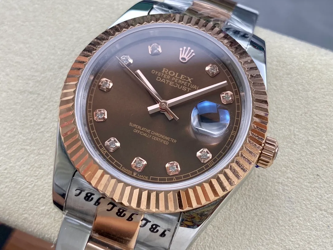 【High-end replica】💰1160! Rolex Single Calendar Datejust Series 41mm [Diameter] 41mm [Movement] Equipped with imported fully automatic mechanical movement [Ring] Rolex RingCommand triangular pit pattern / aperture [Mirror] Scratch-resistant sapphire glass mirror [Material] Imported 316L stainless steel case [Strap] Stainless steel (Oystersteel) optional three-bead/five-bead chain strap [Buckle] Original buckle Super high quality, more beautiful in kind, market exclusive! Classic men's casual watch, the standard accessory for successful men, allowing you to wear it once and for all!