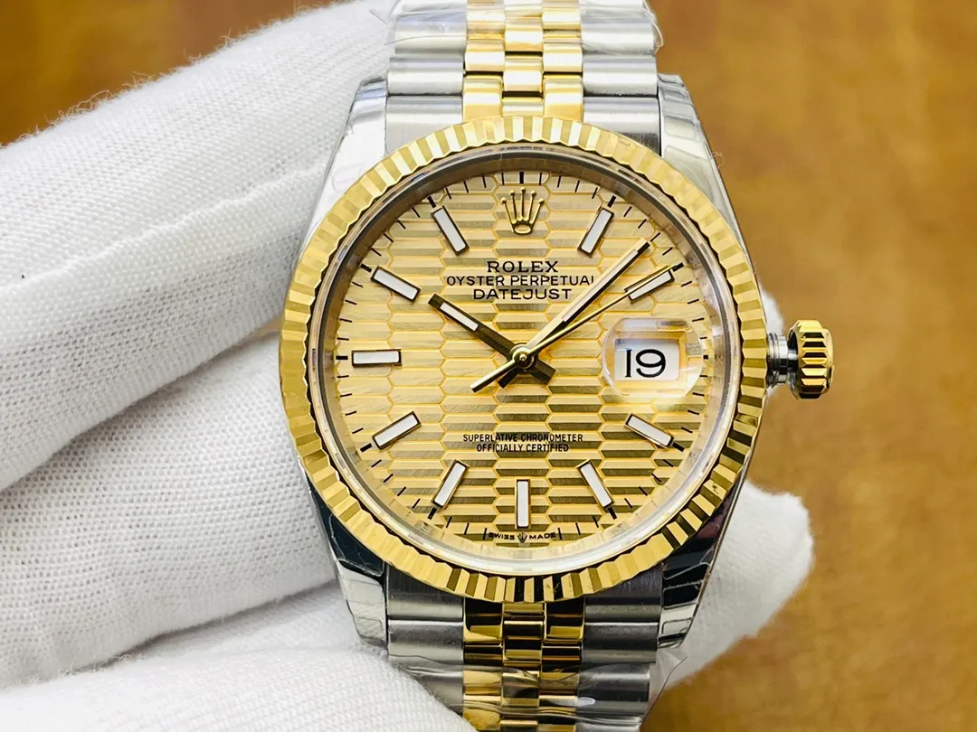 [VR Factory 2023 Wall Crack Recommendation Pays Tribute to Classics] The top replica version in the market, the Rolex Datejust 36MM, creates a model for classic watches. Details: 1⃣️ Equipped with 2836 movement machinery, not an ordinary version in the market. 2⃣️The overall material is made of 904L fine steel. The curvature of the side of the case is polished in place, and the thickness of the side is consistent with the original. 3⃣️Classic dog tooth ring, the platinum (electroplating) ring mouth presents a radiant light effect that is infinitely close to the original version, and the triangular pit pattern is clean and neat. 4⃣️The watch mirror is made of real sapphire crystal glass, which increases the transparency of the watch. At the same time, it has been treated with anti-glare technology, making it very convenient to read watch data and has high hardness. 5⃣️The only synchronous original thickness in the market is 11.5MM!  VR Factory2023 creates classic and ingenious masterpieces. Welcome all friends to taste it!