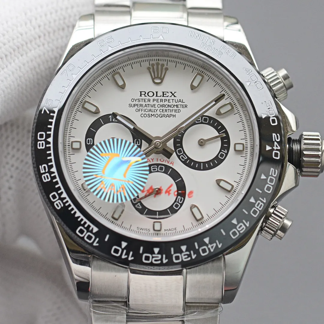 【High-end replica】💰1720! Rolex Cosmograph Daytona Series [Movement] Using an upgraded version of the 4130 fully automatic mechanical movement [Case] ​​40mmX12mm version, dark black ceramic solid outer ring with tachymeter scale (using real ceramic technology, non-scratchable, never fading, texture consistent with the original) [Dial] The function dial font and the dial logo are superimposed on the printing process, and there will be a slight bulge when viewed from the side. The background texture of the disk has been filtered and corrected countless times to ensure that it is 100% consistent with the original. The Rolex metal LOGO on it is separately molded, and it can be compared to the original in terms of three-dimensionality and roundness. The easy-to-read Chroma light luminous display is equipped with long-lasting luminous material. [Mirror] Flat sapphire crystal glass is scratch-resistant, and the effect will never be ghosted, consistent with the original product. ⚠️⚠️ (Six-digit Rolex’s unique anti-counterfeiting mark, small crown👑) [Buckle] Made of imported 316 steel and polished from 1:1 parts. The inner side is sanded and corroded by the Rolex steel seal. The external buckle safety ring is exactly the same as the genuine one ⌚️⌚️