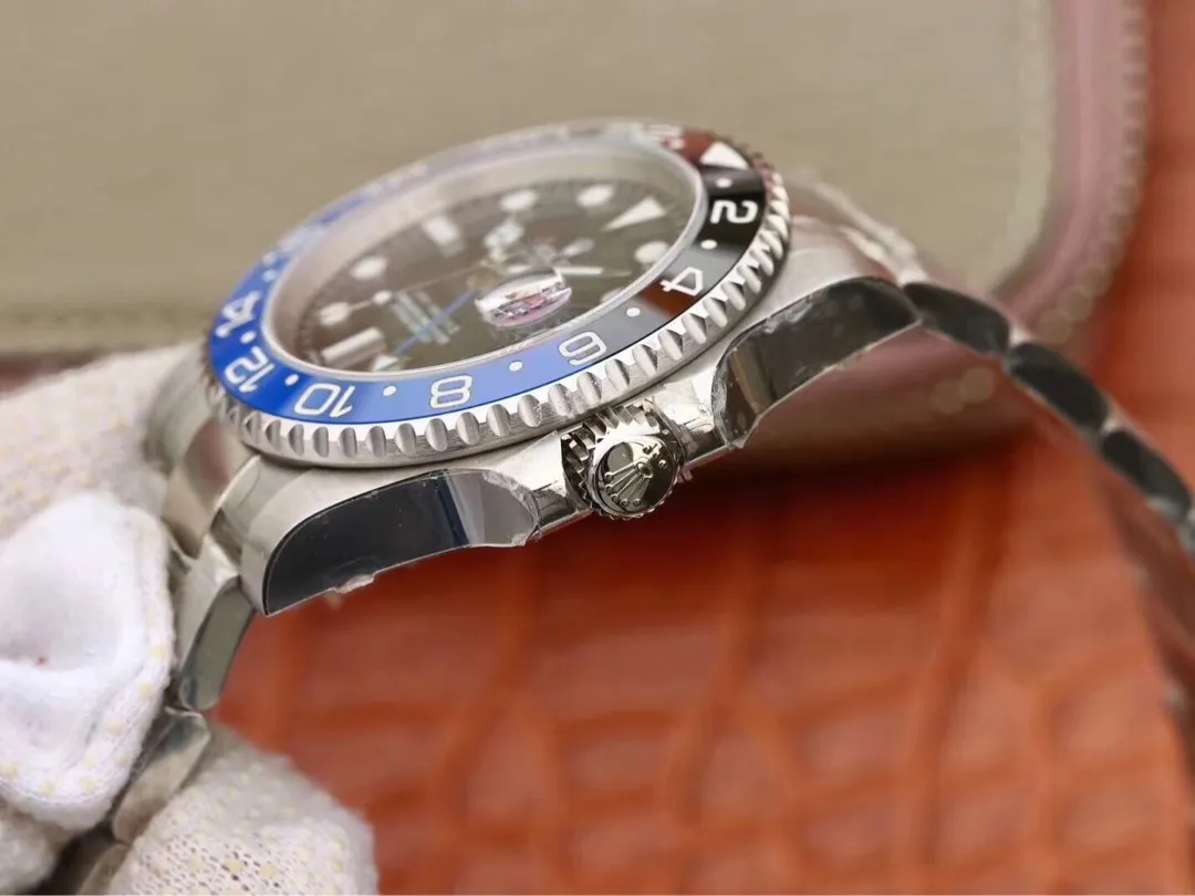 【High-end replica】💰1160! 【Customized all-in-one machine】💰1720! [Top replica] Private chat! ! ! The Rolex Greenwich [GMT-Master II] is one of Rolex's best-selling watches. It is equipped with a real ceramic ring and platinum fonts. The imported 9015 all-in-one mechanical movement has stable and reliable quality. The diameter is 40mm. It is developed one-to-one from the original.