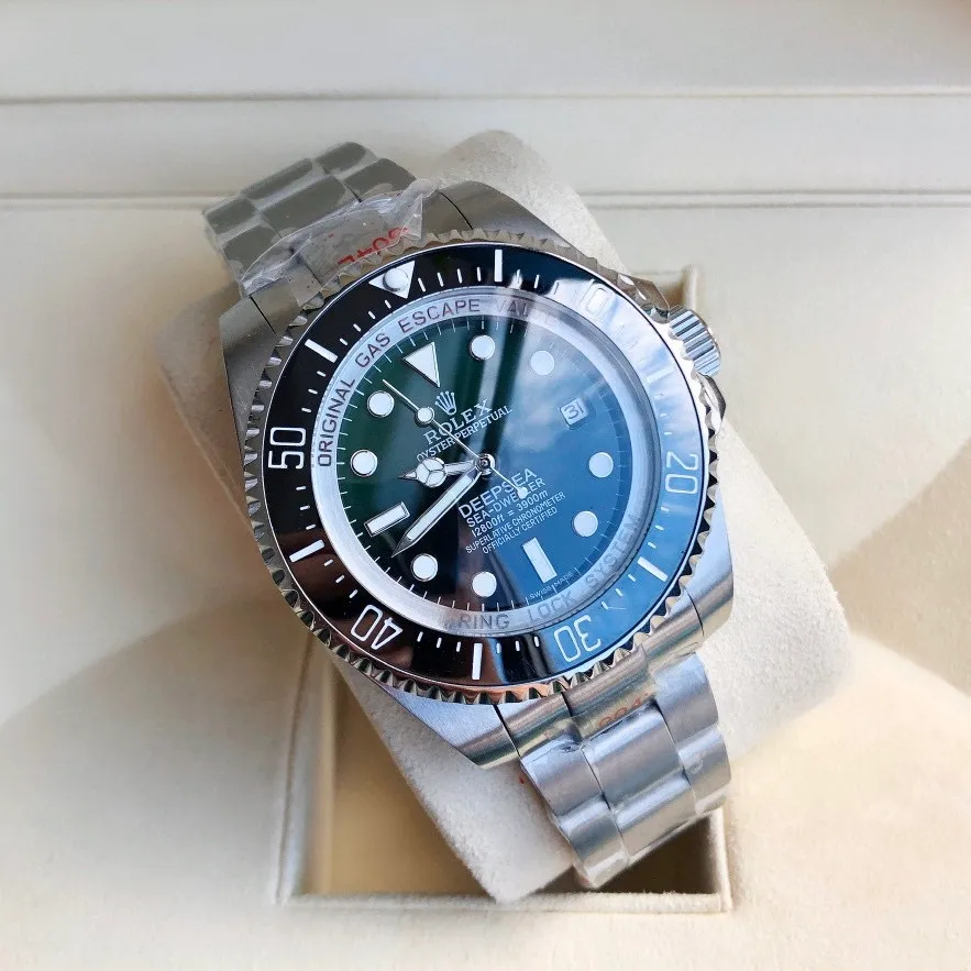 【High-end replica】💰1240! 【Customized all-in-one machine】💰1720! Rolex Ghost King As one of the leading brands in the watch circle, the Ghost King is undoubtedly one of the leading watches of the brand. The GD factory invests heavily in creating fine steel texture, diving performance, luminous intensity, and accurate travel time, which perfectly interprets the essence of this model. [Movement] Equipped with GD's dedicated 0️⃣rework, 💯new original Citizen 8215 fully automatic mechanical movement, with accurate travel time, excellent performance, and a power reserve of up to 48 hours. [Case] 316L stainless steel case perfectly presents the same curvature and gloss as the original version, super high-density mineral glass mirror, exquisite workmanship perfectly inherits the original diving performance [Literal] Clear scale, super long-lasting luminous, synchronized authentic details, clear inner shadow circle lettering, well-proportioned fonts [Watch strap] 316L stainless steel bracelet with the only original telescopic adjustable clasp in its class ⚠️ Please look for the exclusive quality of GD products