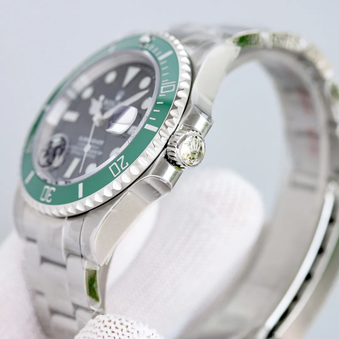 💎VS upgraded version, the latest Rolex in 2022, quality guaranteed style, unique three codes in one and comes with an NFC proximity card, pictures and facts. You can watch the video induction effect. Genuine open mold with a new shell type with a diameter of 41mm (not modified from a 40mm shell), equipped with a new 3235 movement, a time-adjustable reversible movement, consistent with the original version, and a 72-hour kinetic energy storage. That’s right, 72 hours. The actual kinetic energy storage time of 3235 movement and 2824/2836 on the market is about 38 hours, and can only be stored for one night. The new 3235 movement has been tested and can be used non-stop for a weekend, truly once and for all. The first batch will enjoy a 50% discount on accessories upgrade service within three years, so you can enjoy worry-free upgrades. Look for VS quality assurance, look for VS unique number, 2R20X680, unique design, exclusive quality.