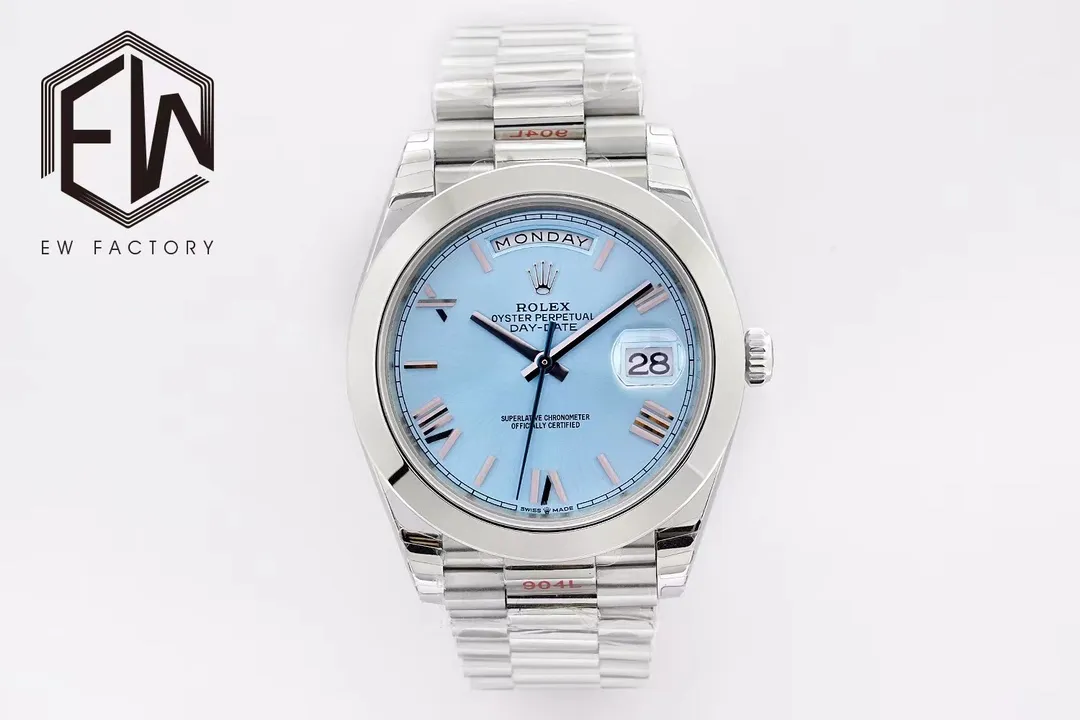 【High-end replica】💰1300! 【Top Replica】💰Private chat! Rolex Day-Date 40 [Upgraded to the new 3255 all-in-one machine] 1⃣️ Sapphire mirror, calendar 2.5x magnifying glass, the effect is synchronized with the original version. 2⃣️Oyster case structure, integrated middle case, screw-in bottom cover and winding crown. 3⃣️The structural dimensions and thickness are the same as the original ones, with a diameter of 40 mm and a thickness of 12 mm. 4⃣️ Equipped with 3255 integrated movement, the time adjustment, thickness and structure are synchronized with the original version. Picture shooting Wei's top replica real shot!