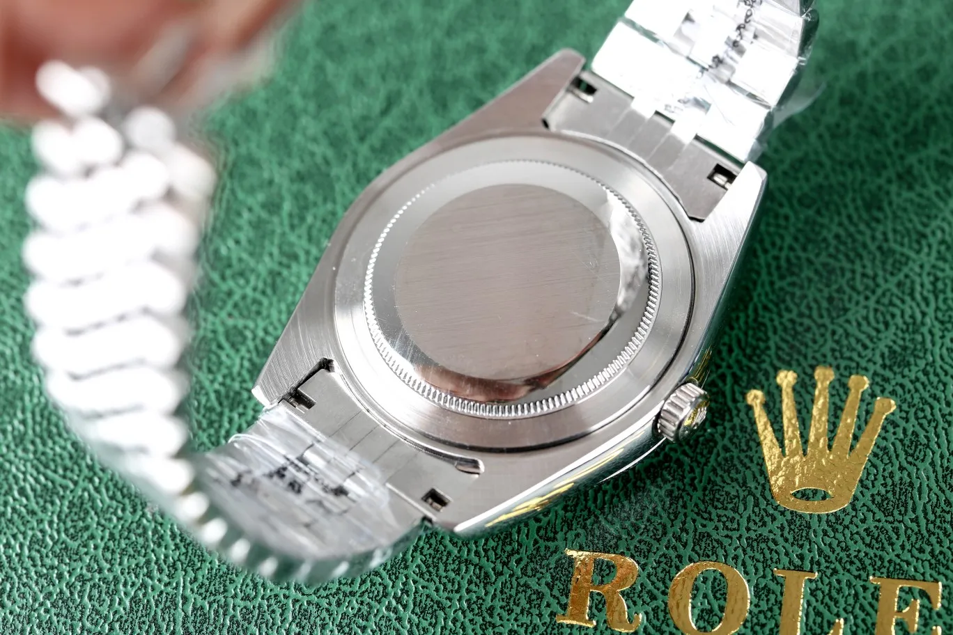 【High-end replica】💰1120! Rolex - 💯ROLEX💥 [Once and for all, classic and timeless] As one of the most valuable watch brands, the Rolex Datejust watch covers all its brand characteristics and uses a fully automatic mechanical movement to give full play to its precise and durable characteristics [Movement] Equipped with a fully automatic imported Citizen 8215 mechanical movement with accurate travel time [Case] 316 stainless steel case , the original 41mm size is more suitable for Oriental men, with scratch-resistant glass, clear reading [Bracelet] 316 stainless steel five-bead bracelet, with original buckle