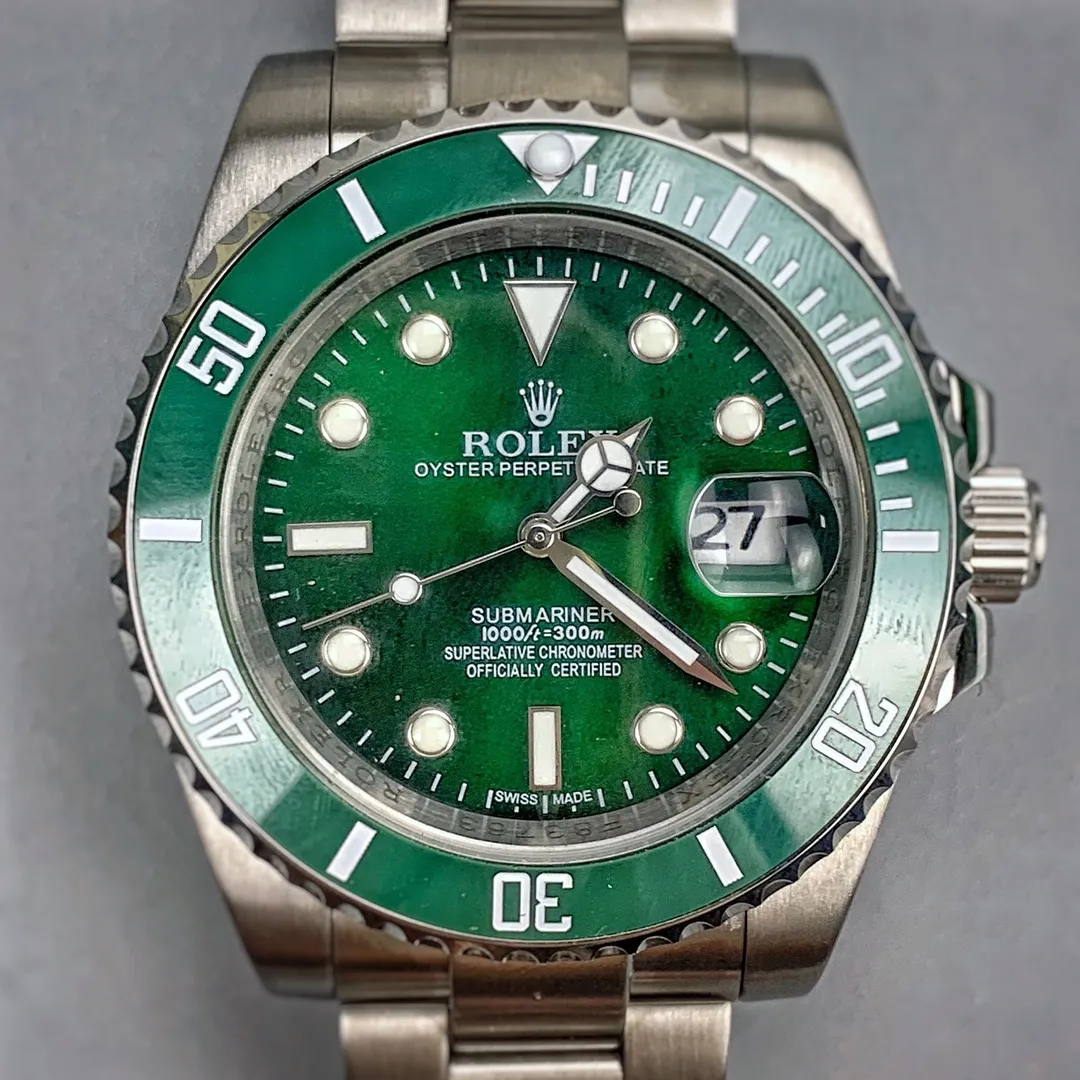 【Foreign trade import】💰850! The Rolex Green Water Ghost counter has increased to 110,000. It is so handsome that it must be sold every day. Feel free to compare various 500-1000 pig-killing versions on the market to avoid being cheated. Look for real photos and avoid detours. 🔥One watch is hard to find at the counter. Rolex Green Water Ghost # Same dial rotation function as the original # Solid stainless steel material pure waterjet cutting and brushing # Fully automatic imported mechanical movement Stable travel time Real mechanical watch # Original safety clasp, polished etching process steel seal on the inside of the clasp, super luminous effect # Full set of packaging including invoice, warranty certificate, UnionPay gift box, one step