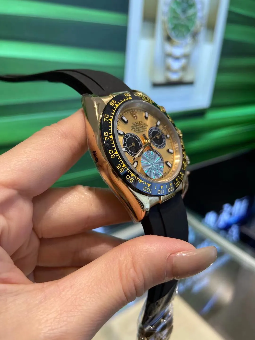 【High-end replica】💰1160! Rolex - Rolex Daytona men's mechanical watch Movement: Imported Citizen 8215 movement Size: Diameter 40mm Thickness 11mm Case: 316 stainless steel case Mirror: Sapphire mirror Strap: Comfortable silicone strap-original buckle
