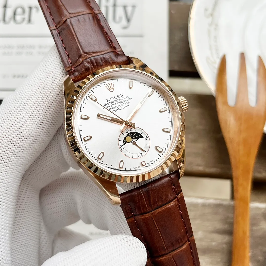 【High-end replica】💰1440! Rolex's premium men's watch, with three and a half hands equipped with moon phase design, is exquisite in craftsmanship, original, noble and gentlemanly. Using fully automatic imported West Rail Line 3735 mechanical movement, top-grade 316 stainless steel case, imported calfskin strap, super mirror, size 42×12