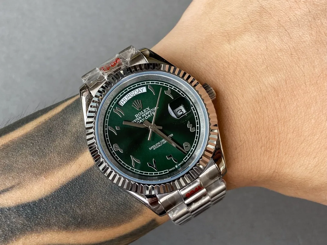 【High-end replica】💰1300! ROLEX Best Selling Classic Series: Datejust Oyster Dual Calendar Series Movement: Top imported fully automatic Citizen 8215 mechanical movement dual calendar display Case: Made of 316 stainless steel case Mirror: Sapphire scratch-resistant mirror Size: Diameter 40mm Thickness 10mm