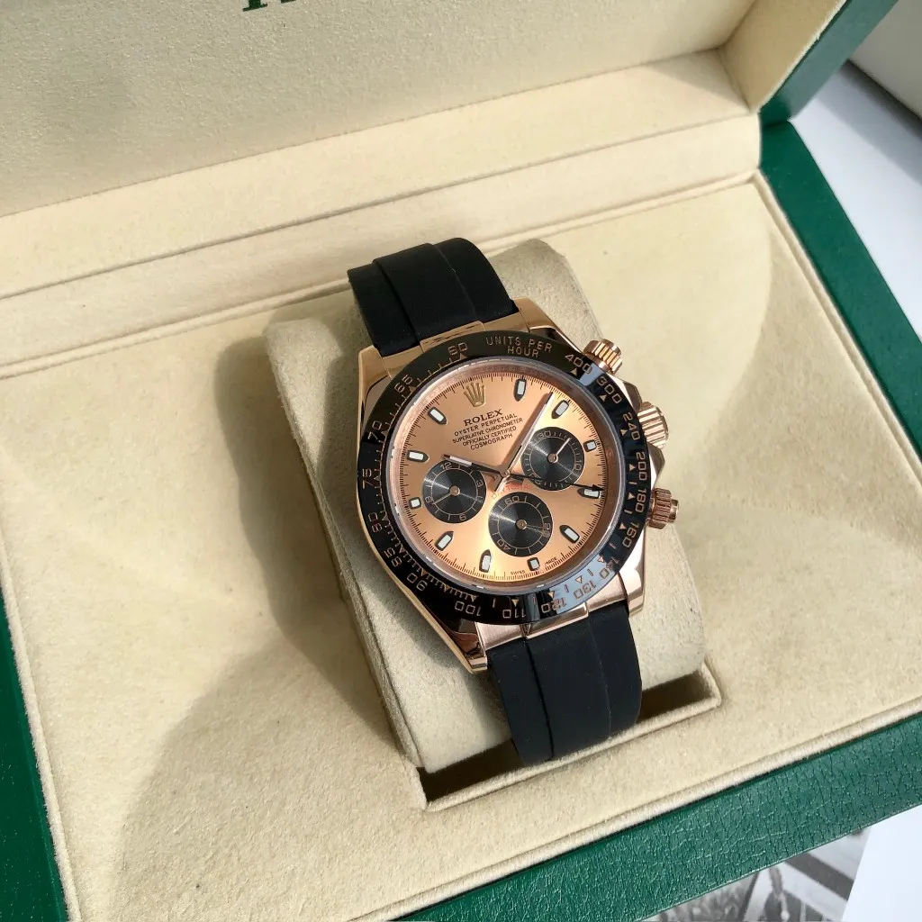 【High-end replica】💰1160! Customized all-in-one machine 💰1720! Rolex Daytona Series [Diameter] 40mm [Movement] Equipped with imported fully automatic mechanical movement [Ring] Imported finely polished ring/ceramic ring [Mirror] Scratch-resistant sapphire glass mirror [Material] Imported 316L stainless steel case [Strap] Stainless steel three-bead strap/high-quality tape [Buckle] Original buckle Super high quality, more beautiful in kind, market exclusive! Classic men's casual watch, the standard accessory for successful men, allowing you to wear it once and for all!
