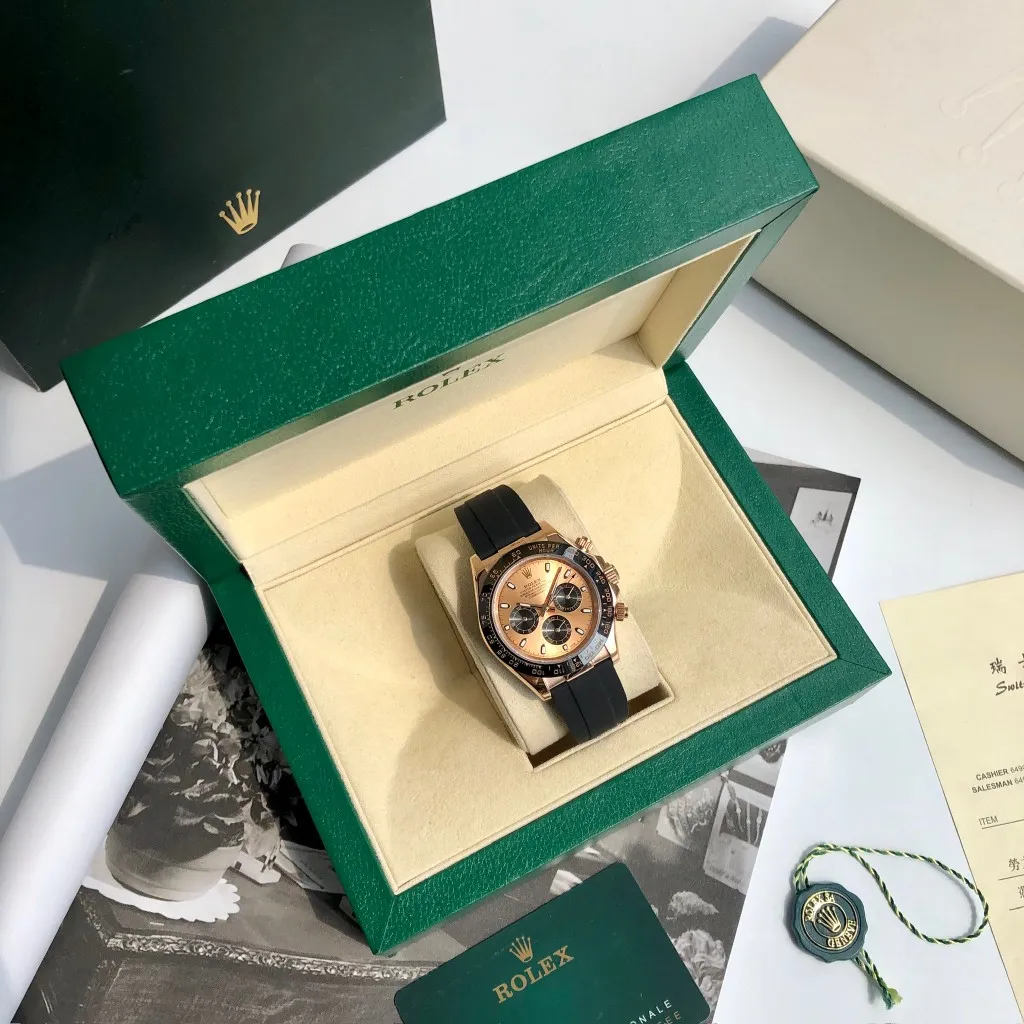 【High-end replica】💰1160! Customized all-in-one machine 💰1720! Rolex Daytona Series [Diameter] 40mm [Movement] Equipped with imported fully automatic mechanical movement [Ring] Imported finely polished ring/ceramic ring [Mirror] Scratch-resistant sapphire glass mirror [Material] Imported 316L stainless steel case [Strap] Stainless steel three-bead strap/high-quality tape [Buckle] Original buckle Super high quality, more beautiful in kind, market exclusive! Classic men's casual watch, the standard accessory for successful men, allowing you to wear it once and for all!