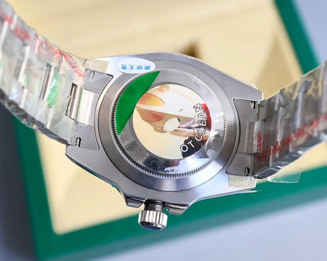 【High-end replica】💰1160! Customized all-in-one machine 💰1720! Top replica 💰Private chat! The 6-digit Rolex Submariner comes with a crown, which is more upscale. The real size of 41mm is consistent with the original, the 4-corner lugs are smaller, and the strap buckle is wider! The real diameter is 41mm, the crown logo is added in the middle of the word SWISS MADE at 6 o'clock on the dial, and the ceramic ring is made of platinum scales that are not easy to fade! The perfect version of the C-circle Green Water Ghost is worth owning, and the shop owner strongly recommends it! The quantity of this batch is limited, so order quickly and act coolly! Assembled with the high-end version of the substitute grade C ring on the market, the entire ceramic ring is completely reborn and fired according to a new formula and temperature. The color is no different from the original to the naked eye, completely beating the ordinary version on the market. Clone the original Cal.3235 one-piece movement, reversibly adjustable movement, the same as the original version, the key points are as follows 1: The whole series is equipped with a real-life Clean factory green ceramic ring, a comprehensive analysis of the composition of the original Cerachrom ceramic outer ring, the technology of using silicon dioxide to wrap nano-alloy coloring and agent ceramic coloring, and through experiments at different temperatures, it was finally determined to be fired at around 1200 degrees Celsius. The factory’s many years of manufacturing experience and the hard work of many engineers finally presented everyone with a palace-level green circle. It is difficult for professionals to distinguish the authenticity with the naked eye, completely crushing all current versions on the market. The ring mouth is more than 95% the same as the original one, so it can be said that there is no difference. When comparing two original Green Ghosts together, there is a color difference. In addition, the ring mouth scale does not turn black. The scale on the ring mouth uses physical vapor deposition technology. Platinum powder is coated on the font at high temperature to make the color of the font durable. It will not fade or turn black when exposed to water or oil! 2: Change the 4 beads inside the ring to the same round beads as the original ones, and the ring mouth will make a crisp sound. 3: Imported sapphire glass is highly transparent and wear-resistant. The most important thing is that the height of the glass is the same as the original one, several C higher than the ceramic ring. To the naked eye, it seems to be in a horizontal line with the ceramic ring! 4: There is a gap between the watch mirror and the ceramic ring, which is exactly the same as the original one, no difference! 5: The luminous stone on the round nails of the literal scale is full but not overflowing. It glows with ice blue luminous light in a dark environment. The edge of the scale is polished and smooth as the original one. The literal font printing correction is consistent with the original one! 6: The hands are the same as the original solid central axis, no longer a fake hollow axis! 7: The size and thickness of the watch case are consistent with the original! The quantity is limited, so be quick when placing your order! Real shots taken outdoors, no photoshopped pictures, the real thing has a better texture! Focus is an attitude. Please look for the unique packaging and unique number of Factory C. XN778659, the latest code is correctly coded, matched with 3235 all-in-one machine, counterclockwise adjustment, calendar callback, quality assurance. 🔥D1 continues to produce excellent products🔥
